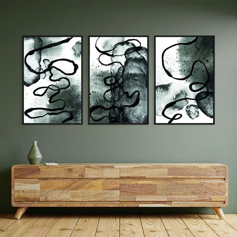 Black Linesrt mockup 2