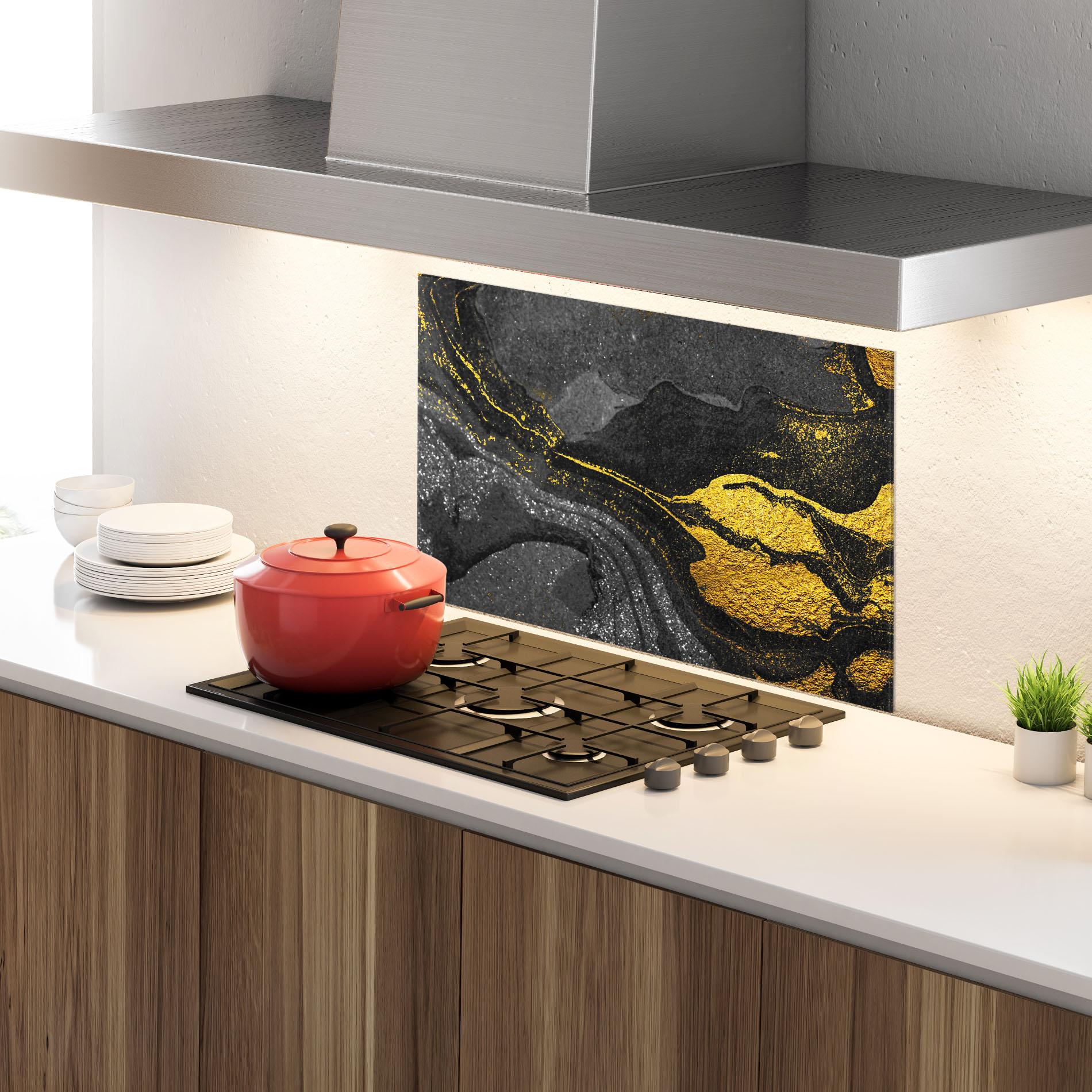 Küchenrückwand Glas Black And Gold Texture mockup 4