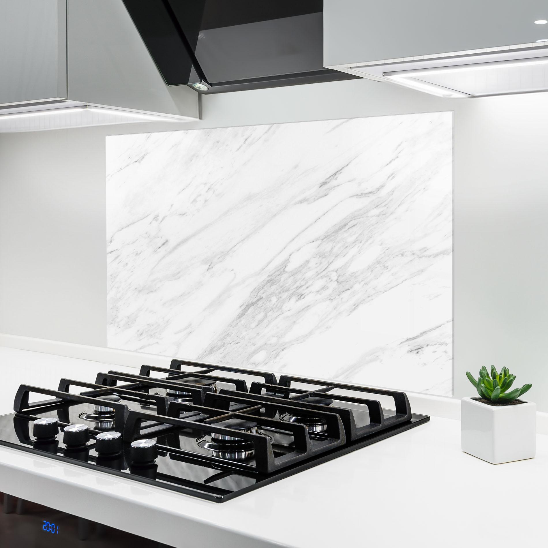 Küchenrückwand Glas Light Grey Marble mockup 6
