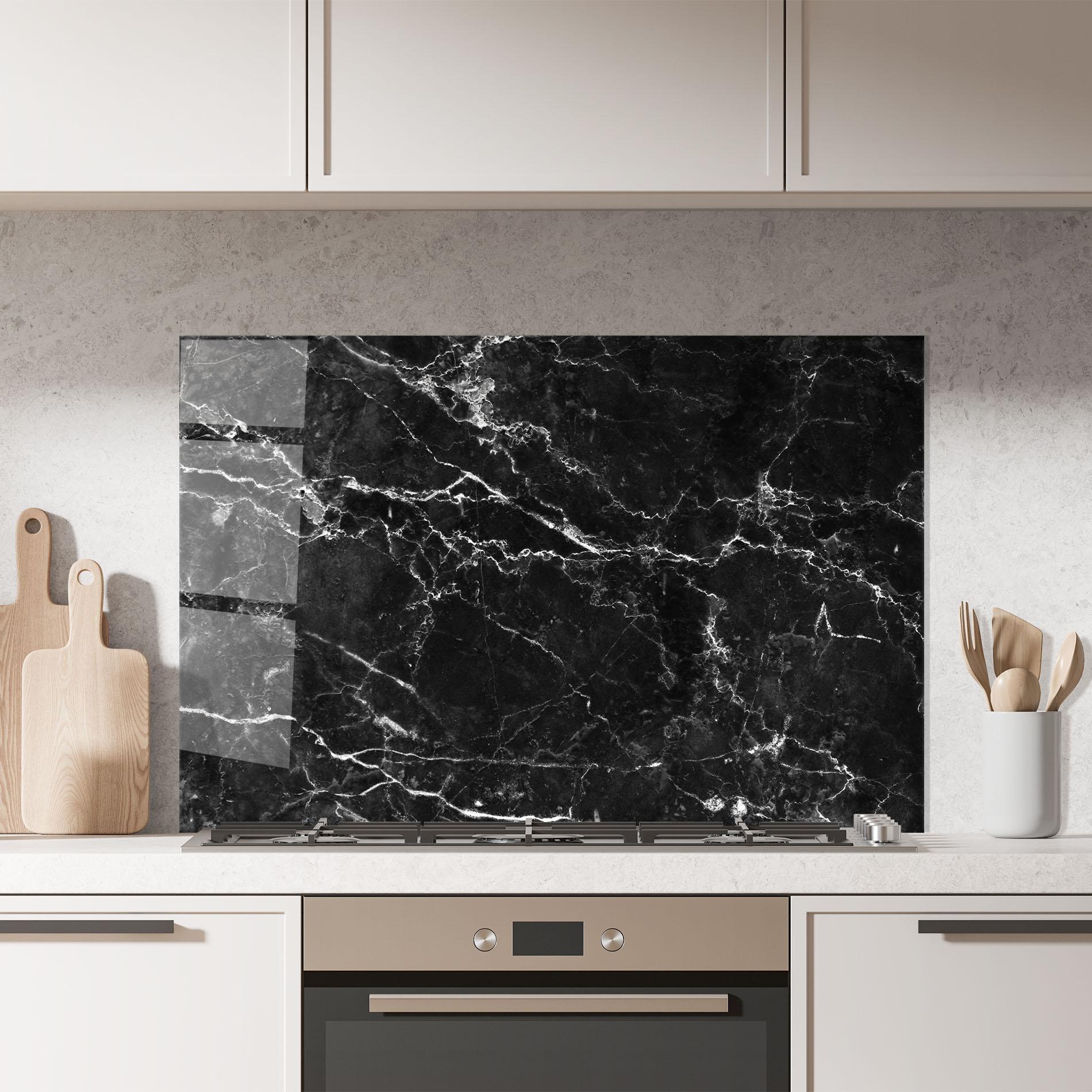 Küchenrückwand Glas Black White Marble mockup 7