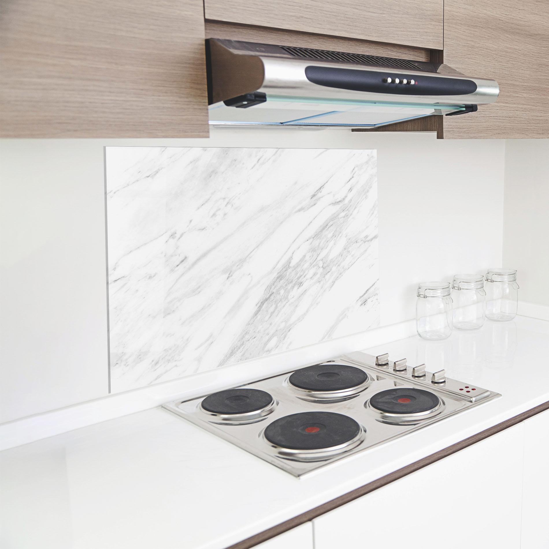 Küchenrückwand Glas Light Grey Marble mockup 8