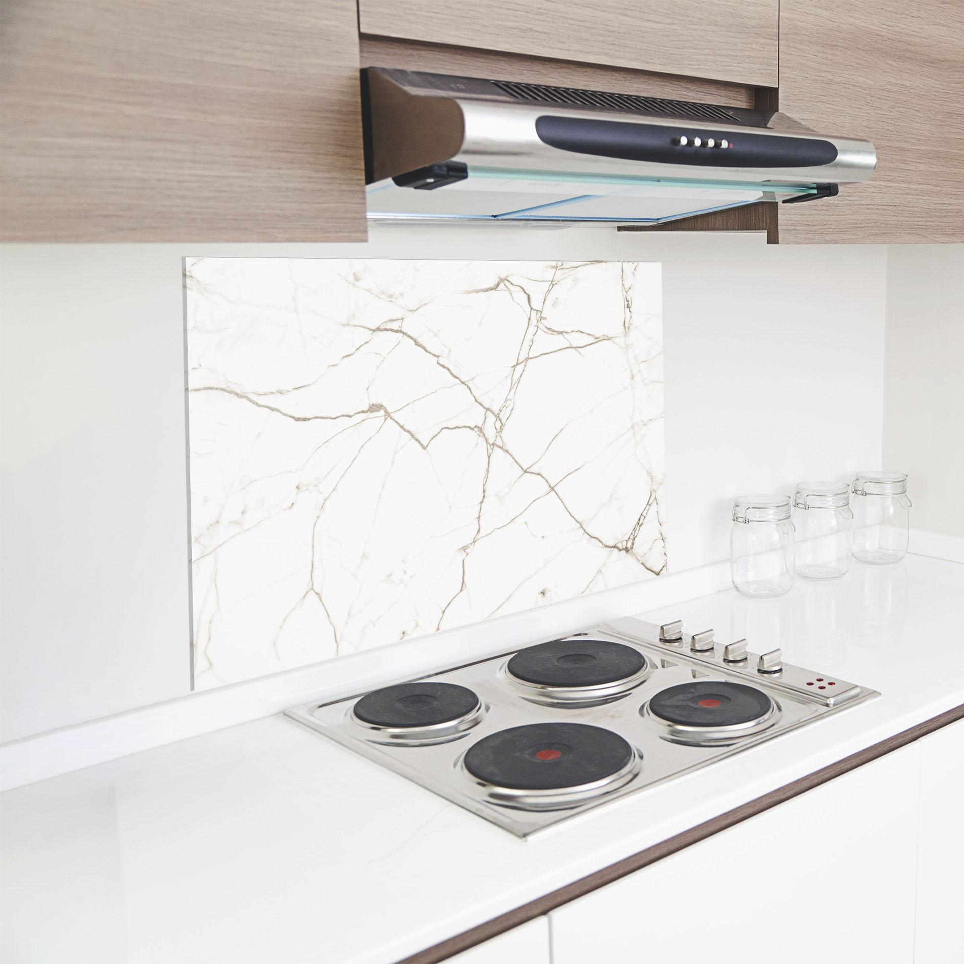 Küchenrückwand Glas White Brown Lines Marble mockup 8