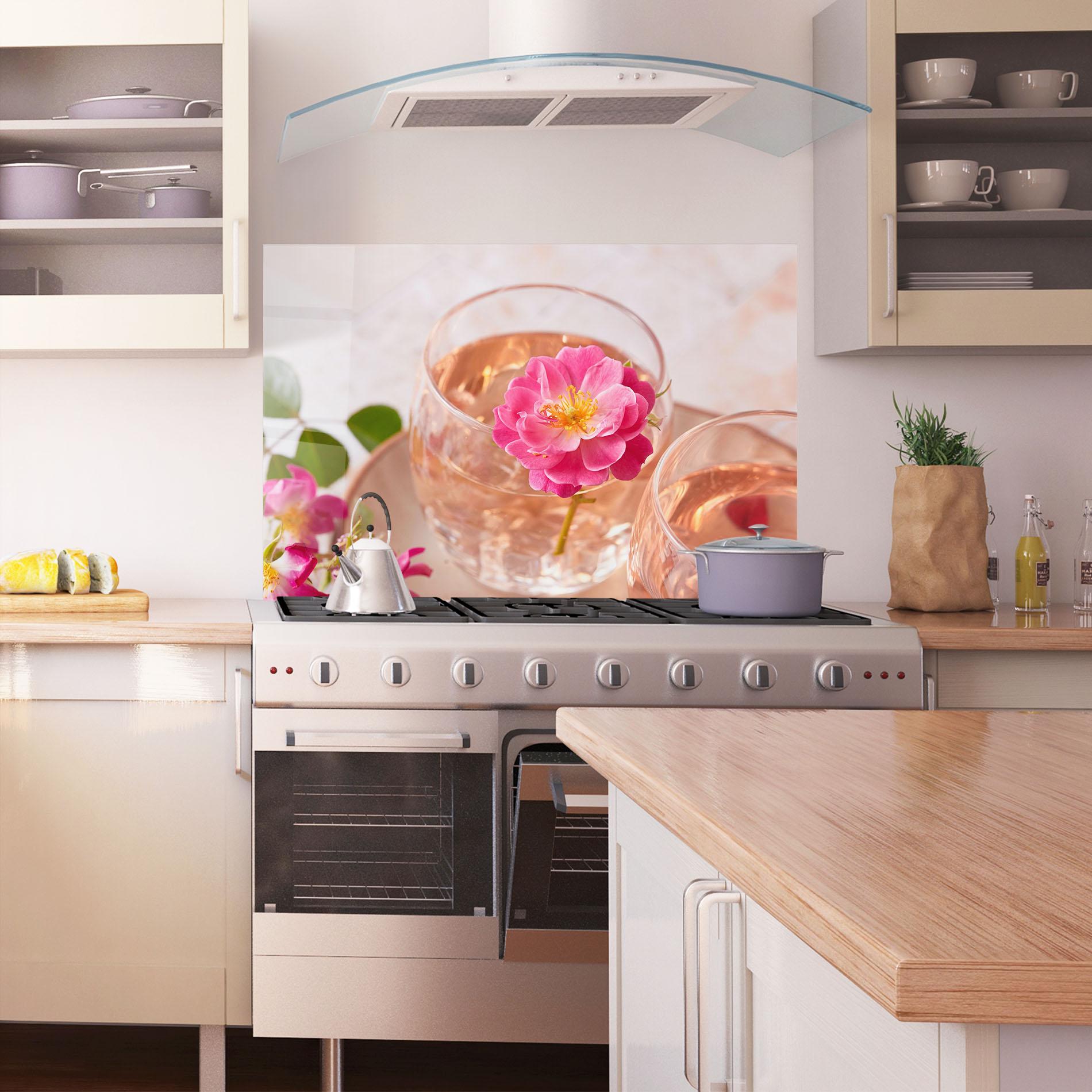 Küchenrückwand Glas Flower Drink mockup 1