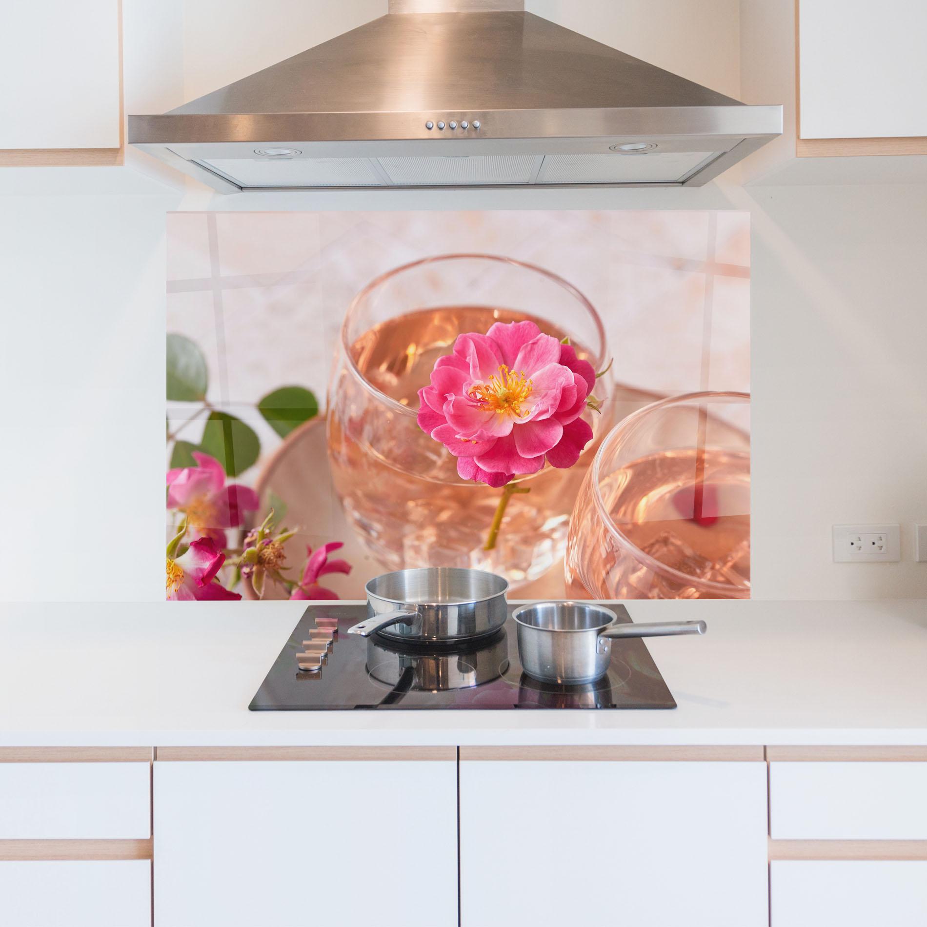 Küchenrückwand Glas Flower Drink mockup 5