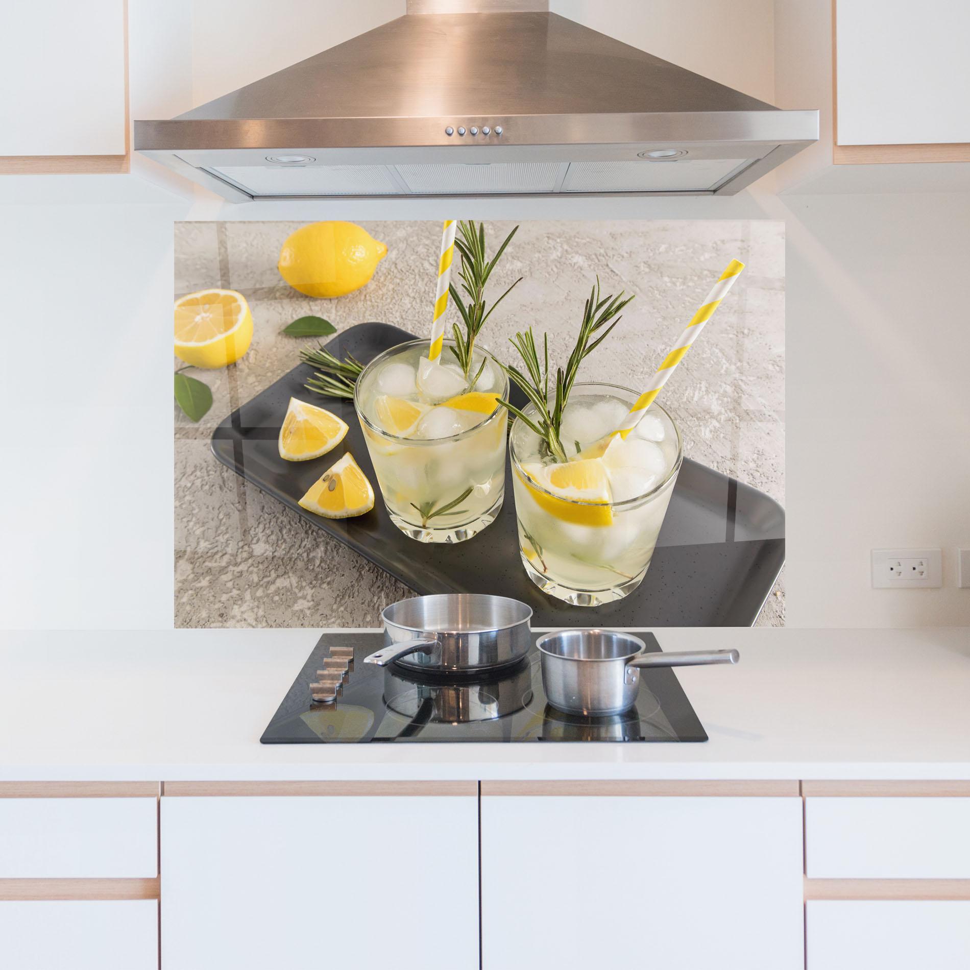 Küchenrückwand Glas Fruit Vitamin Water mockup 5