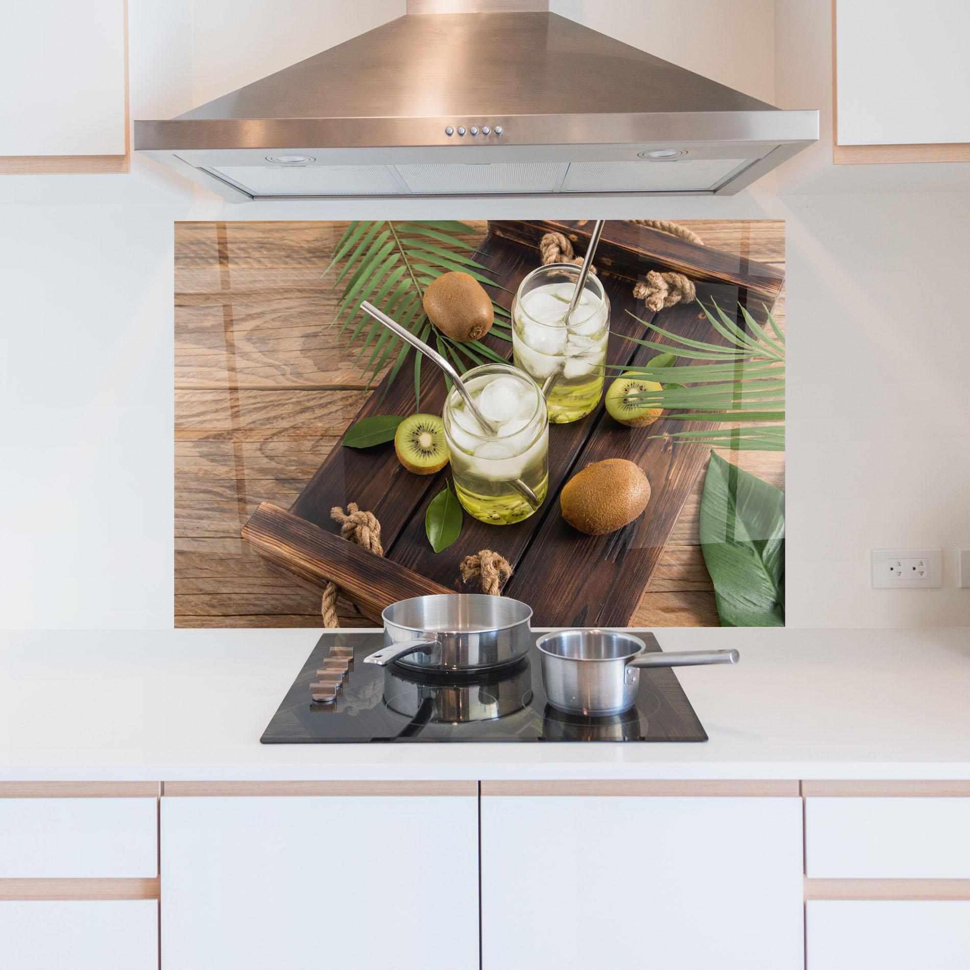Küchenrückwand Glas Kiwi Drinks mockup 5