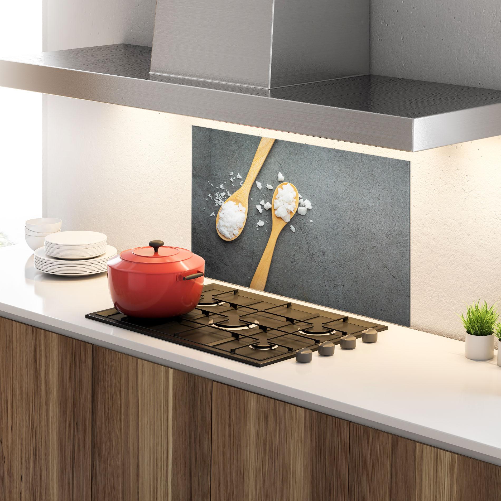 Küchenrückwand Glas Salt Wooden Spoon mockup 4