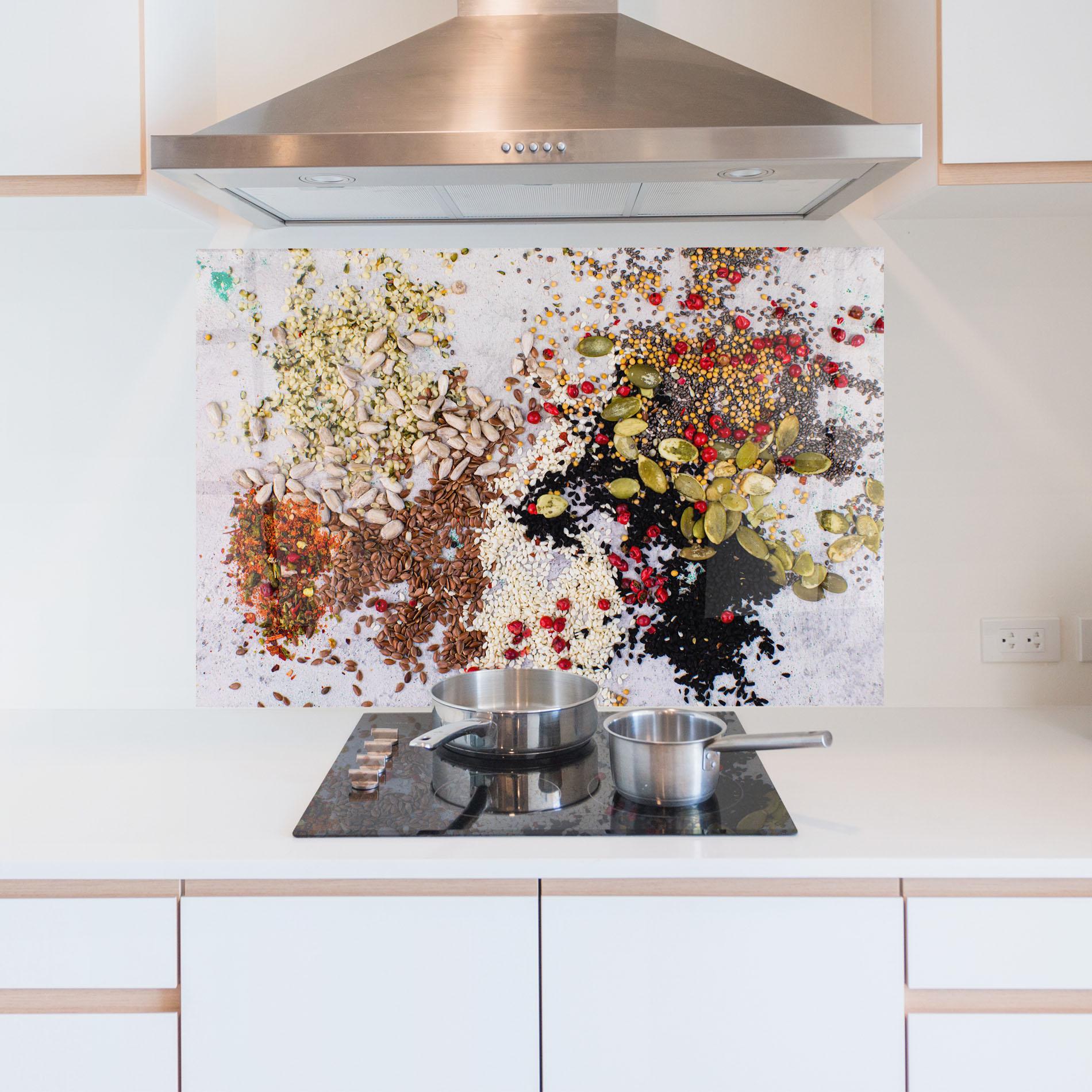 Küchenrückwand Glas Different Seeds mockup 5