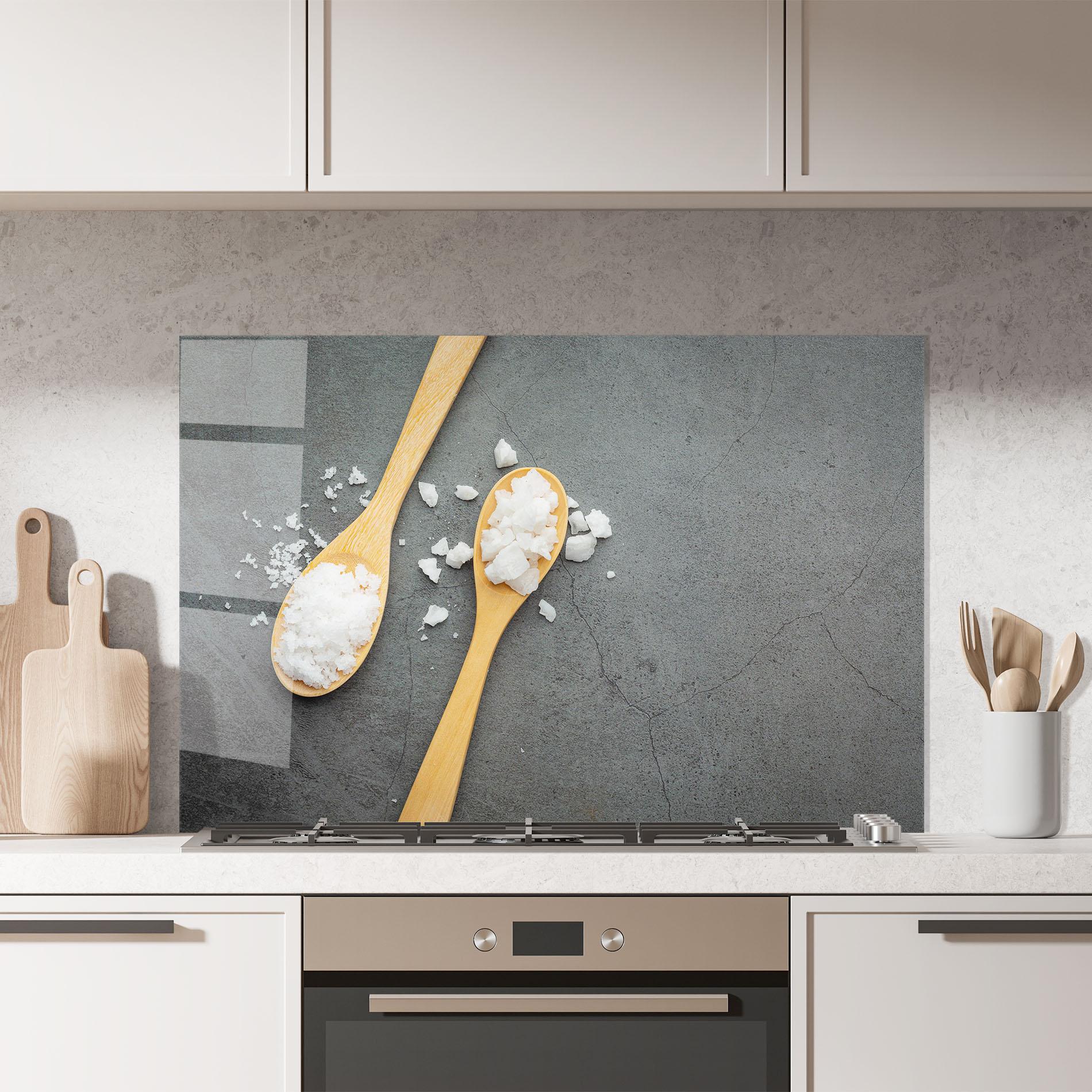 Küchenrückwand Glas Salt Wooden Spoon mockup 7