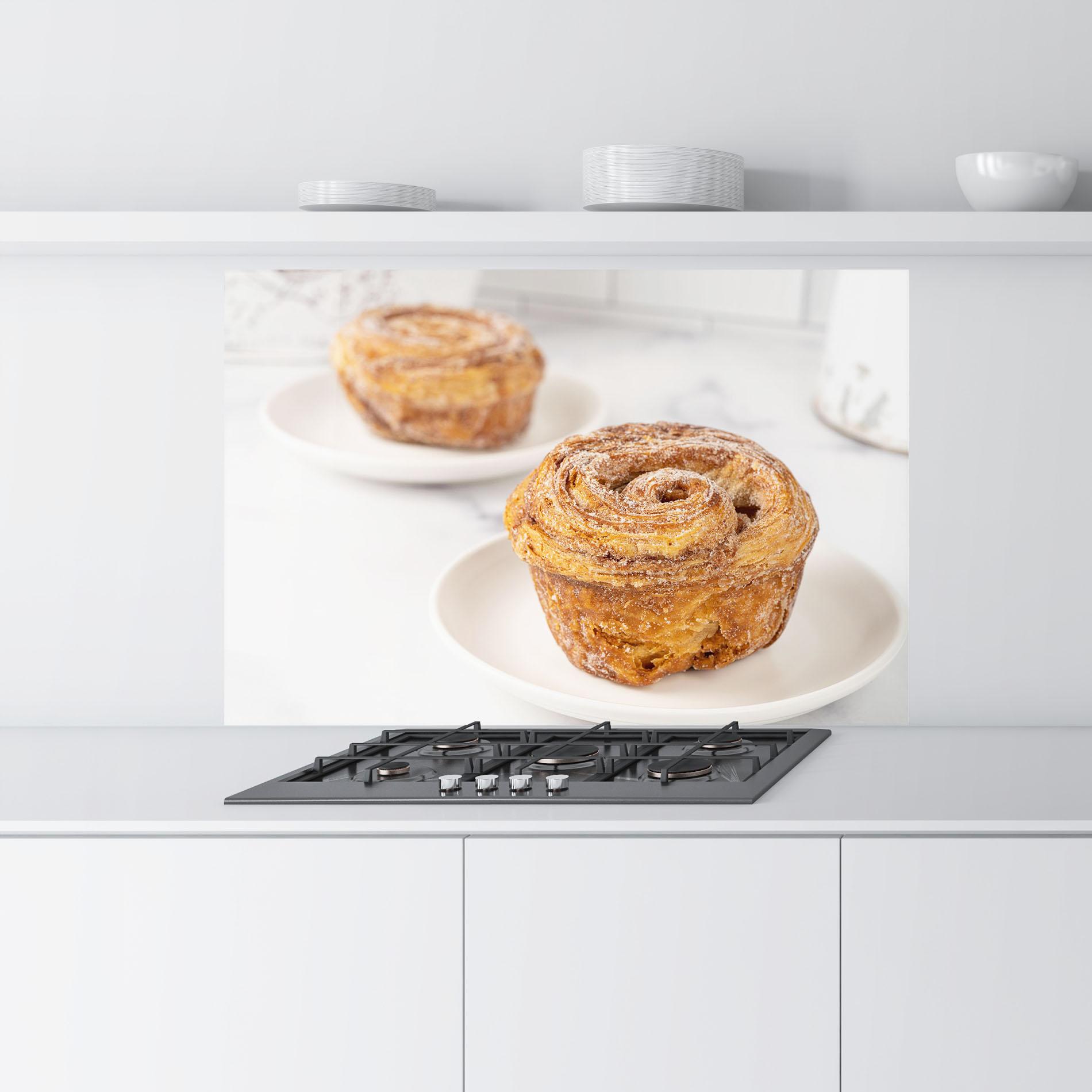 Küchenrückwand Glas Cinnamon Roll mockup 9
