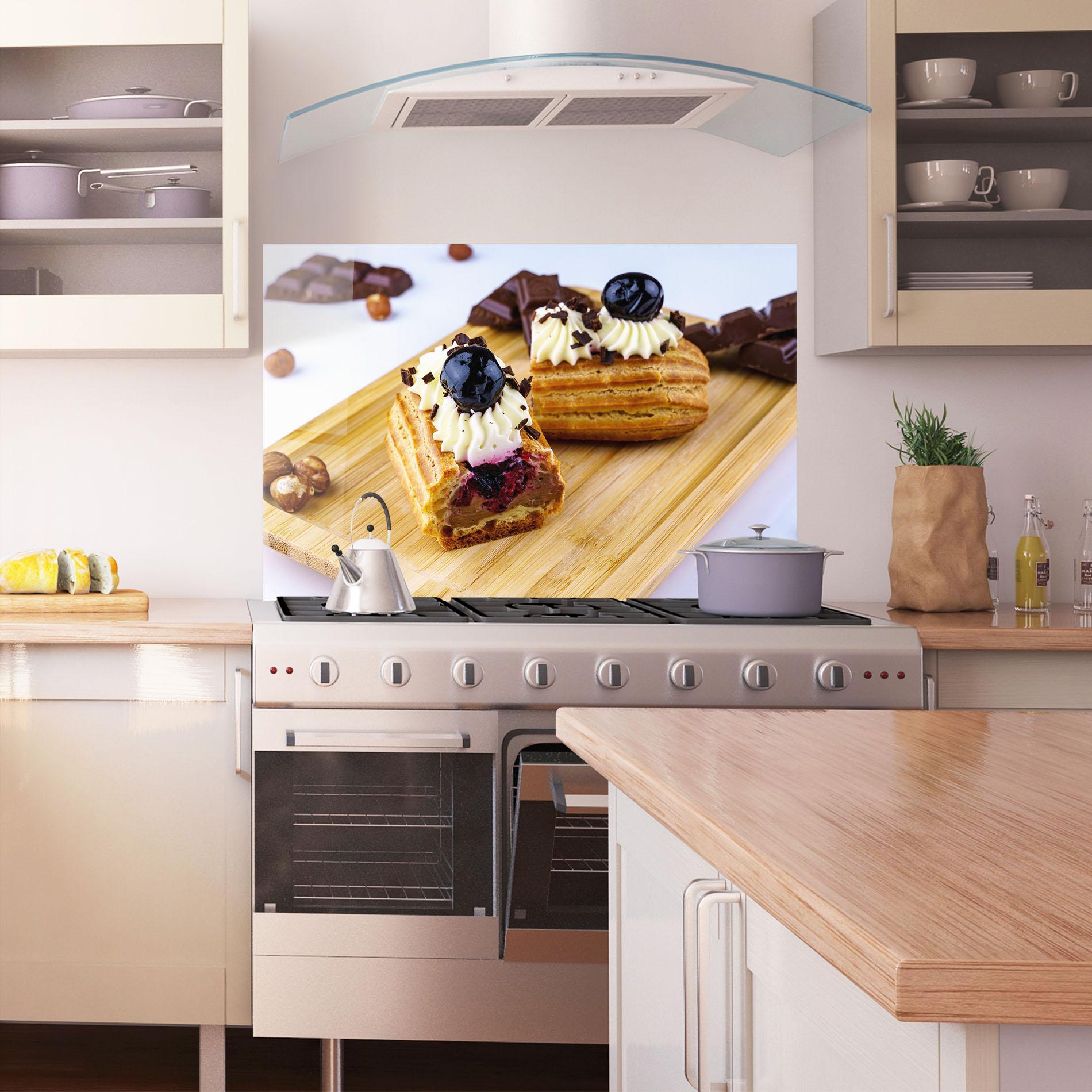 Küchenrückwand Glas Blueberry Eclair mockup 1