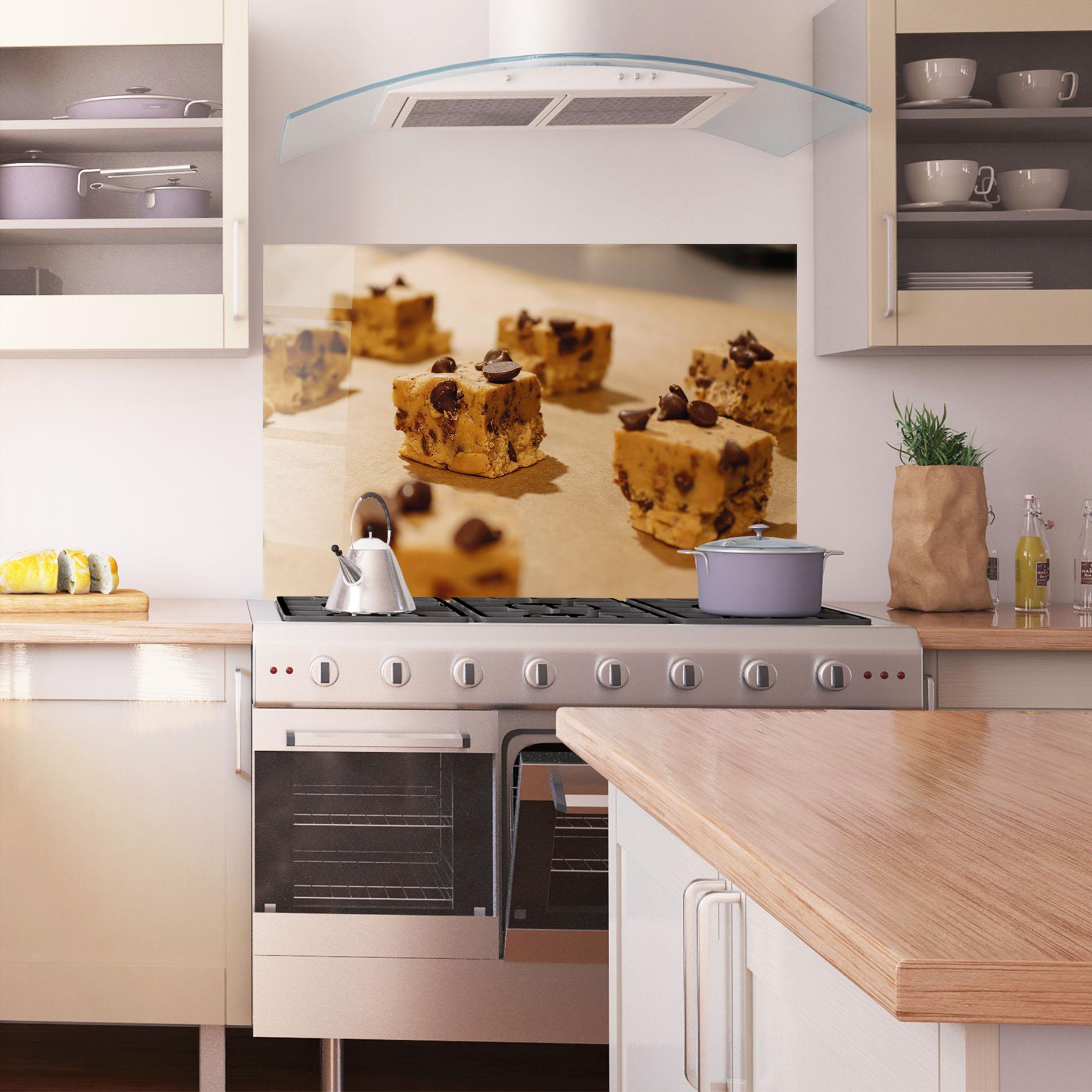 Küchenrückwand Glas Caramel Cake mockup 1