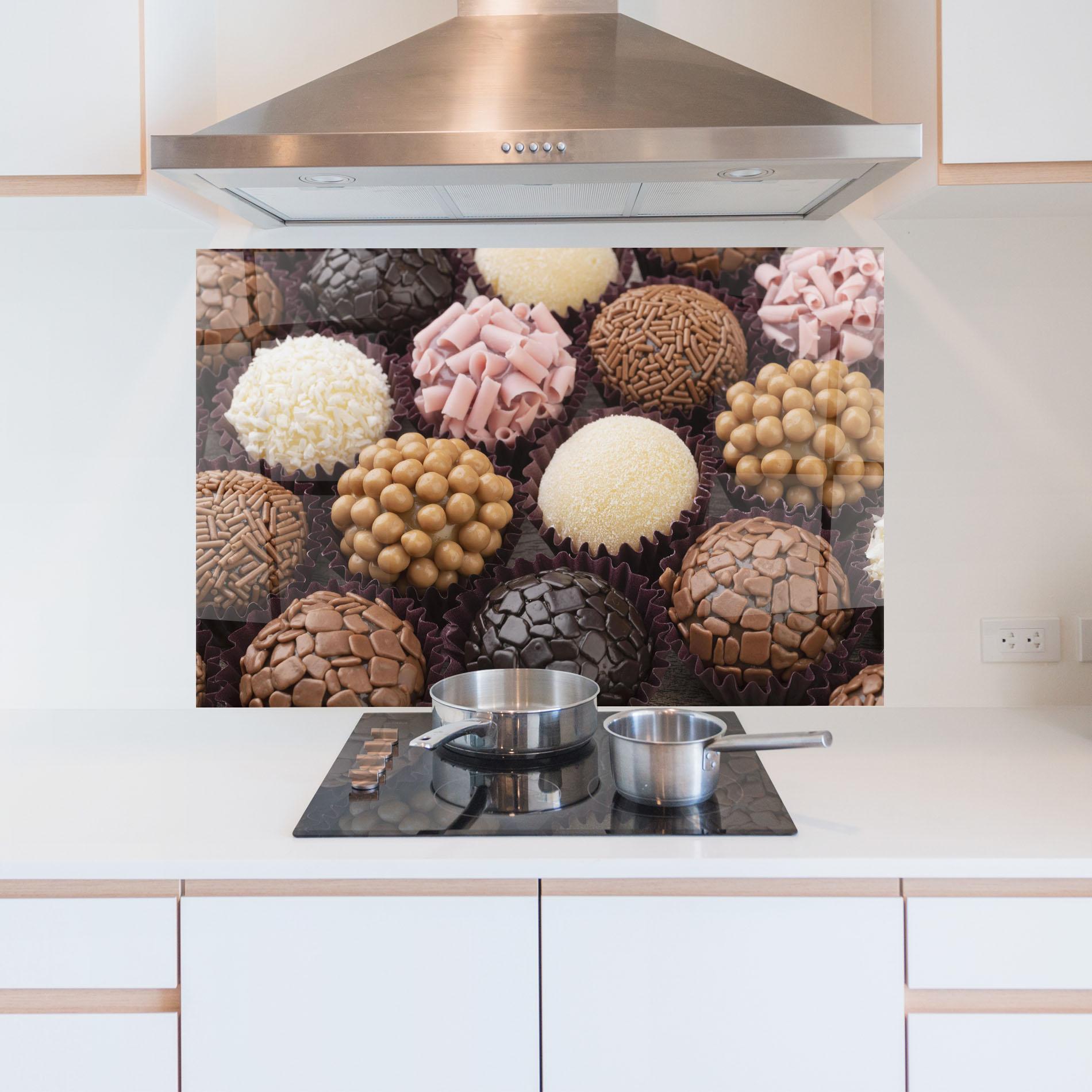 Küchenrückwand Glas Brazilian Brigadeiros mockup 5