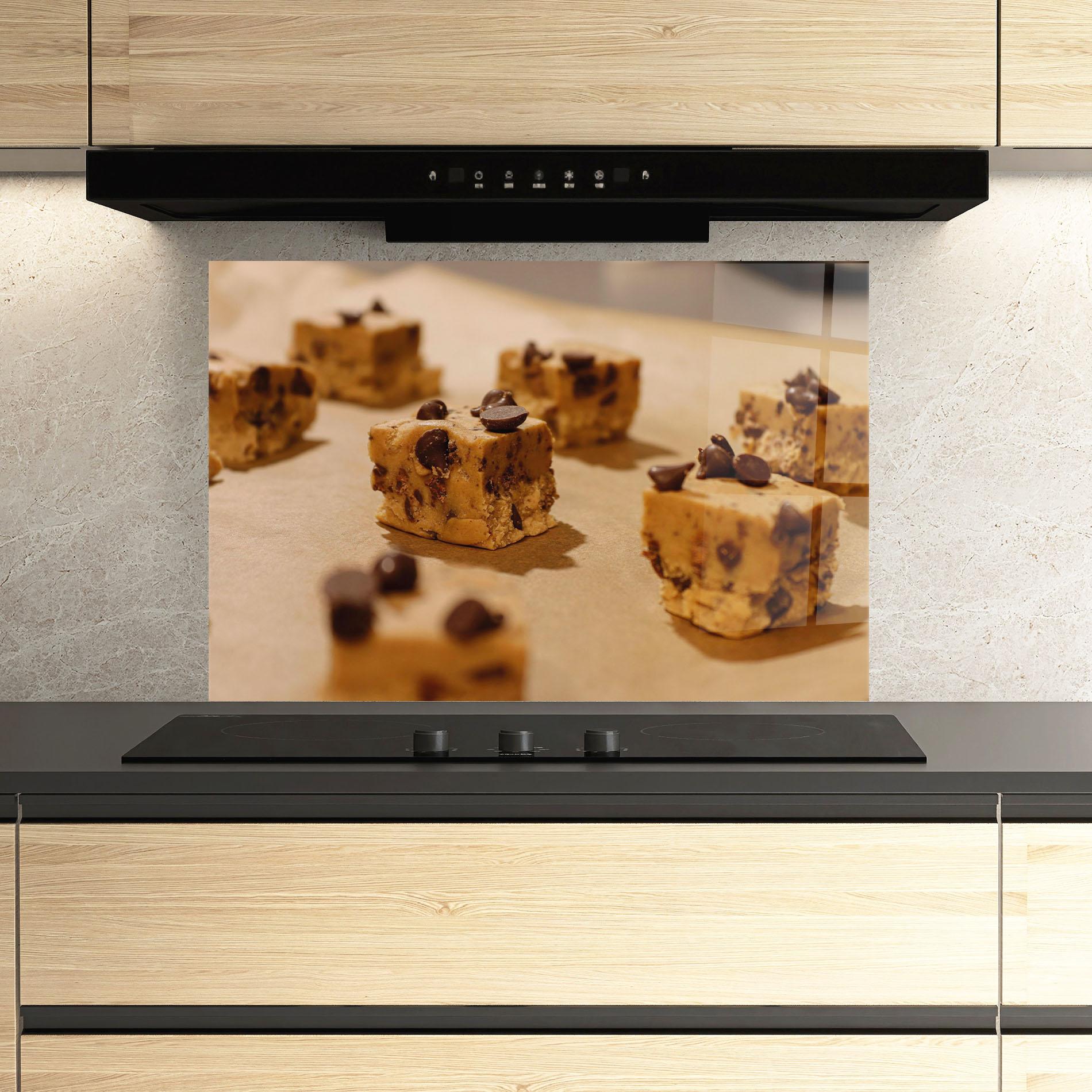 Küchenrückwand Glas Caramel Cake mockup 3