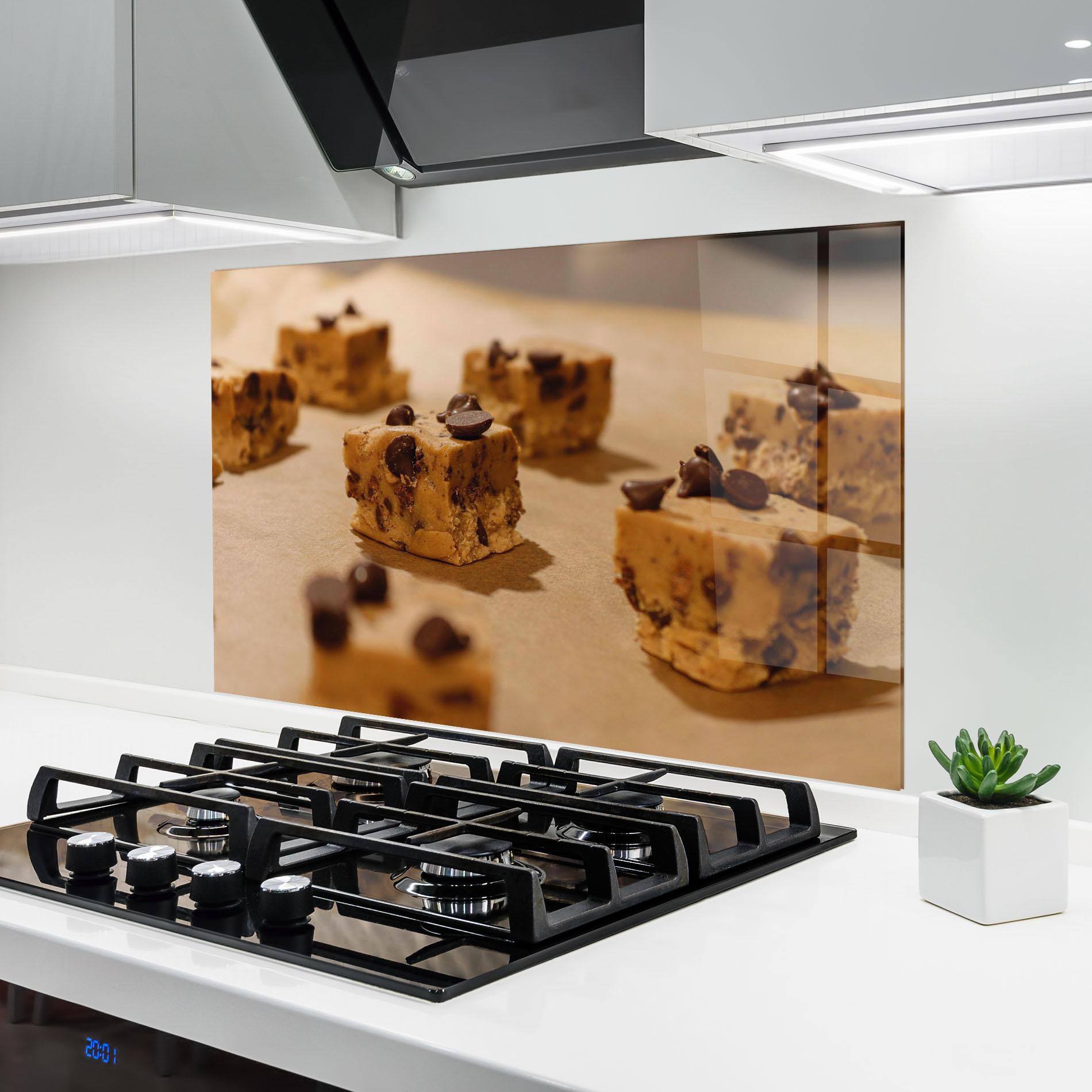 Küchenrückwand Glas Caramel Cake mockup 6