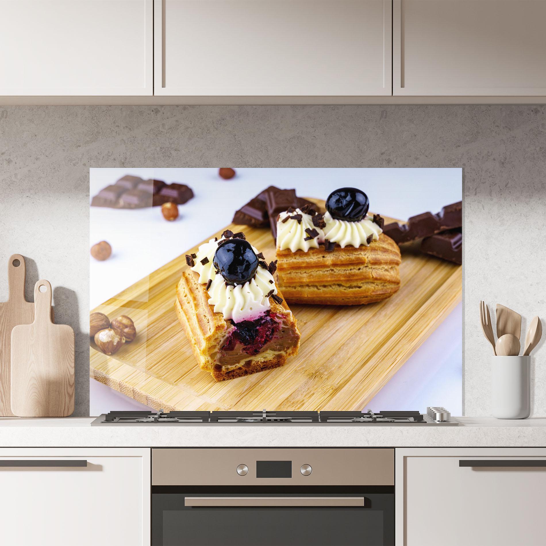 Küchenrückwand Glas Blueberry Eclair mockup 7