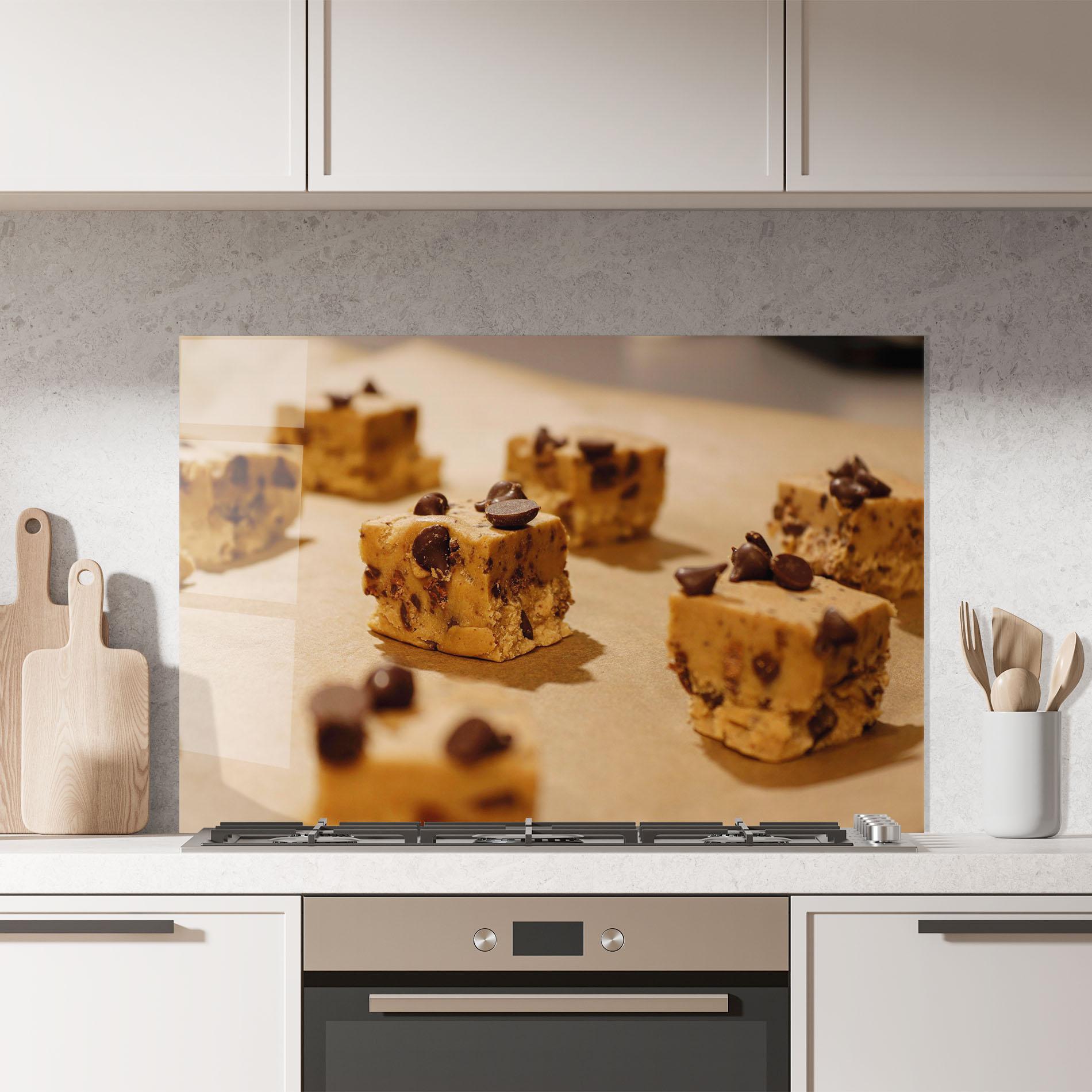 Küchenrückwand Glas Caramel Cake mockup 7