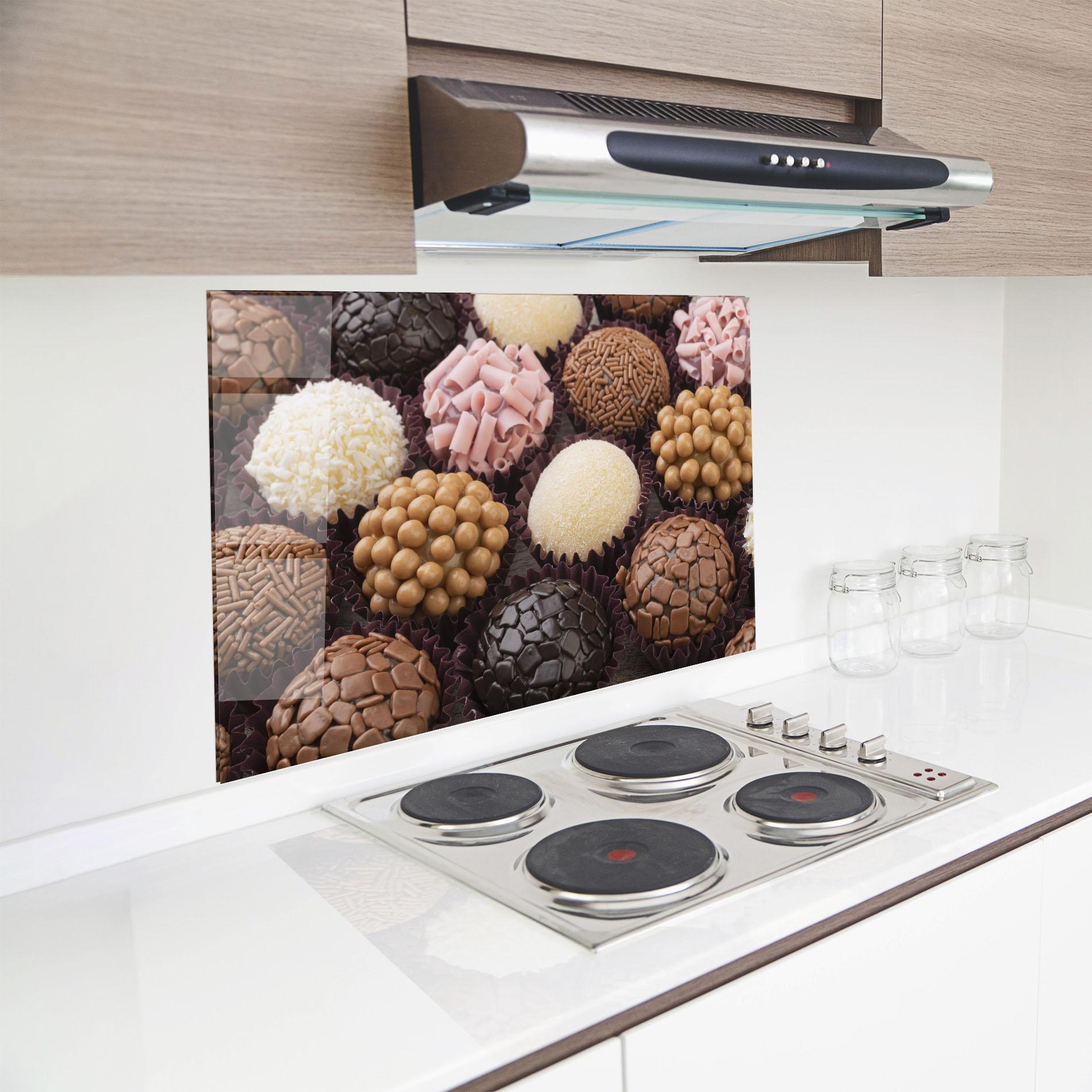 Küchenrückwand Glas Brazilian Brigadeiros mockup 8