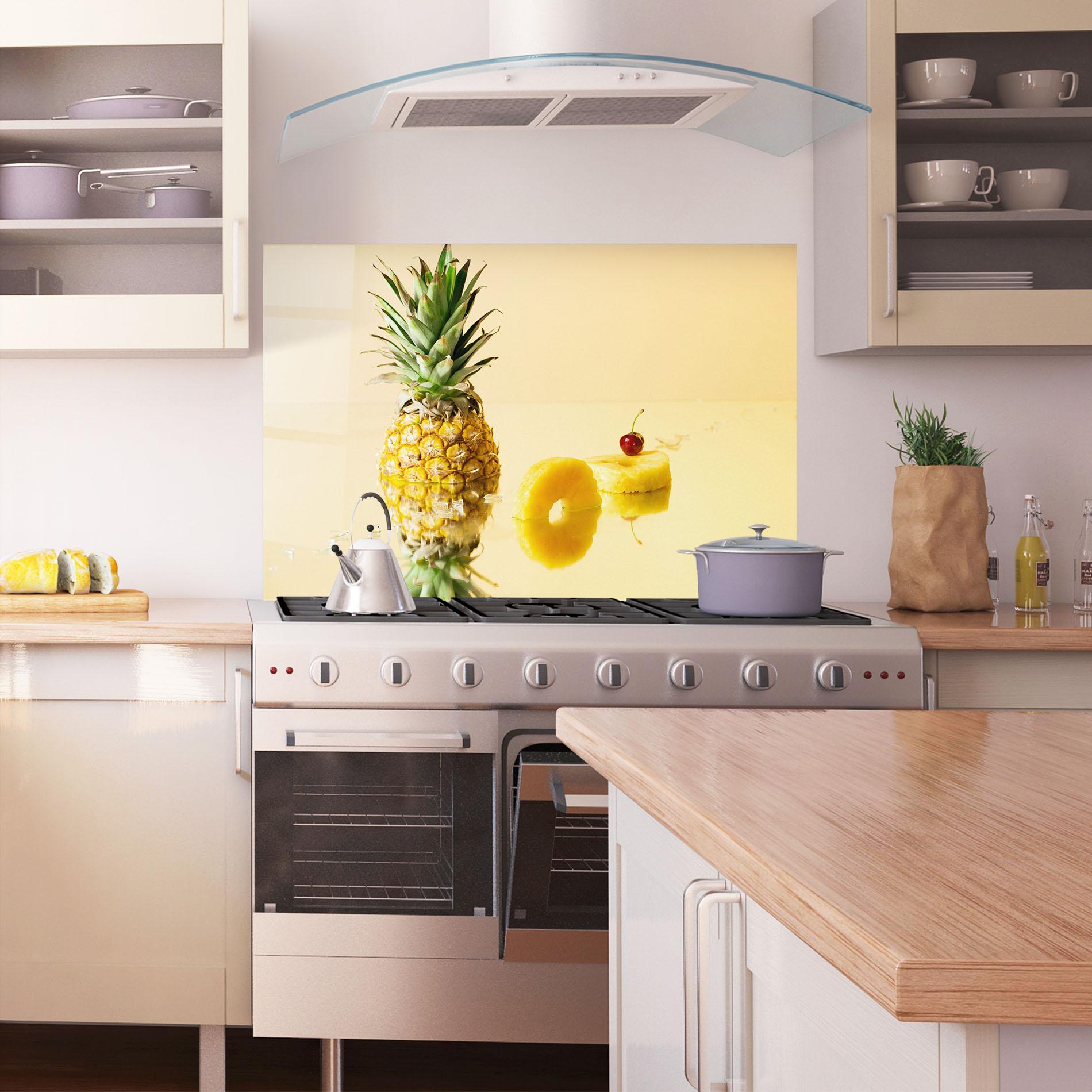 Küchenrückwand Glas Cut Pineapple mockup 1