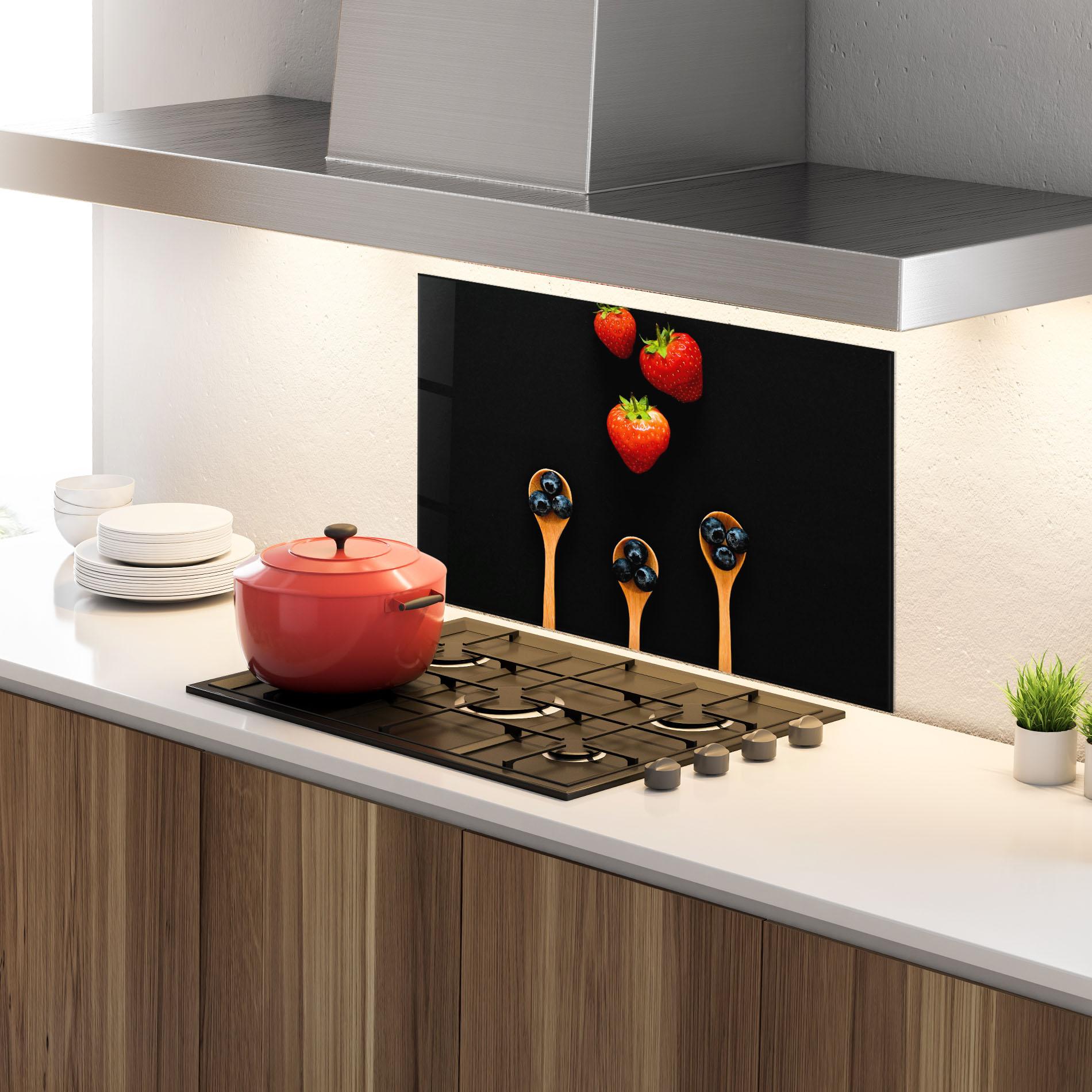 Küchenrückwand Glas Strawberries And Blueberries mockup 4
