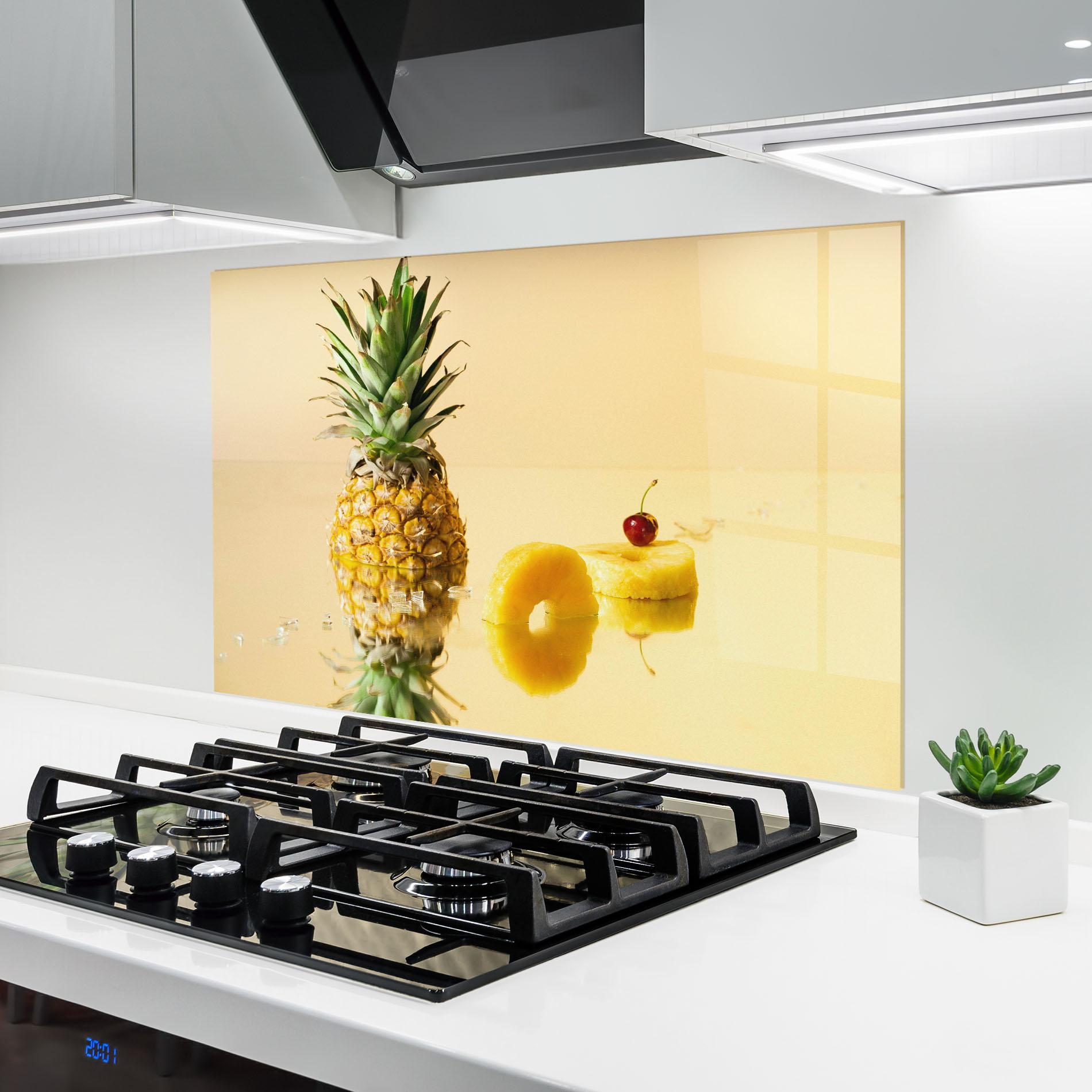 Küchenrückwand Glas Cut Pineapple mockup 6
