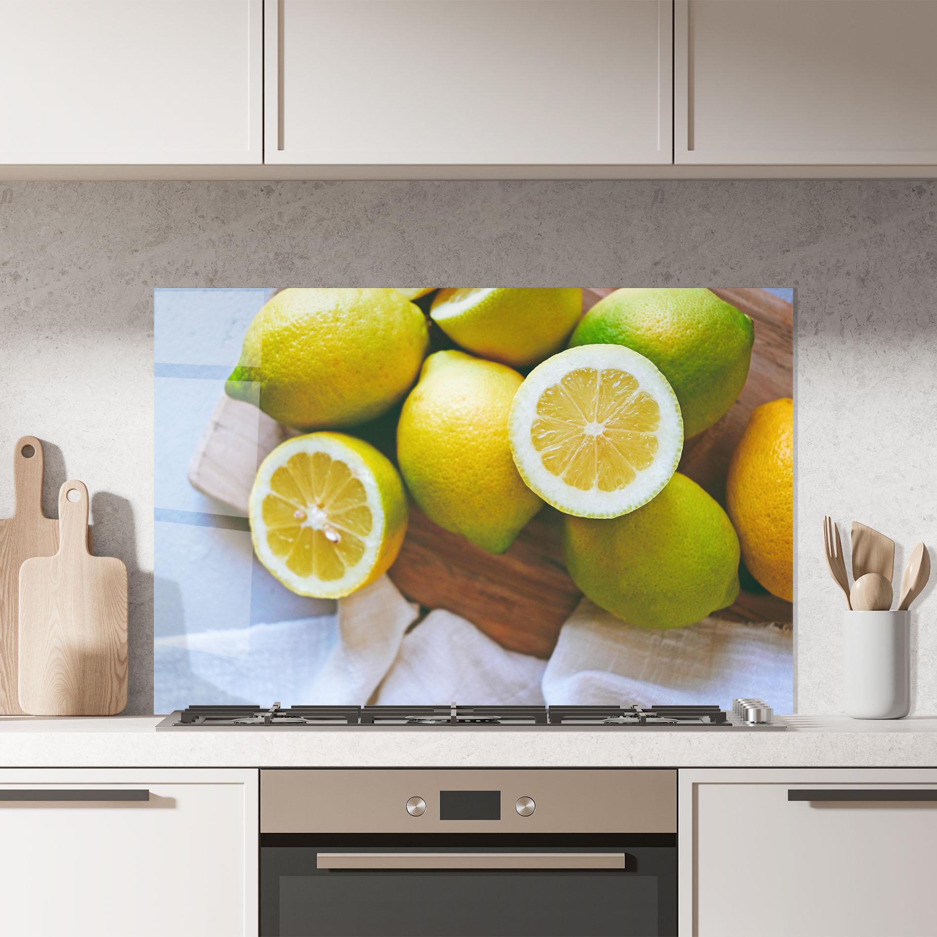 Küchenrückwand Glas Lemons On Table mockup 7