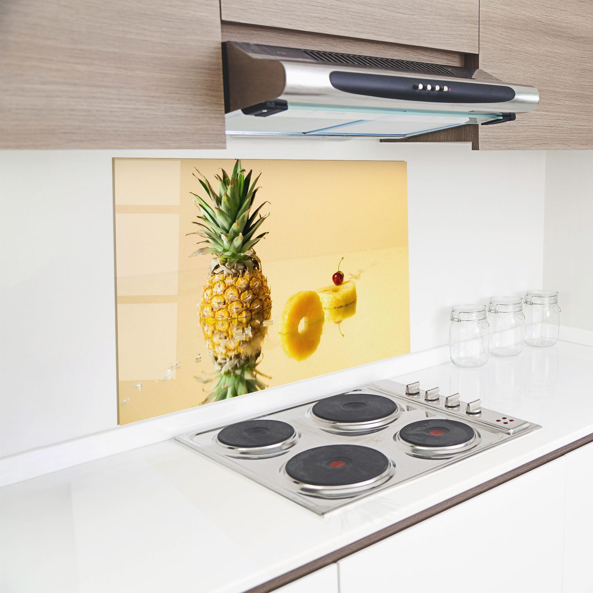 Küchenrückwand Glas Cut Pineapple mockup 8