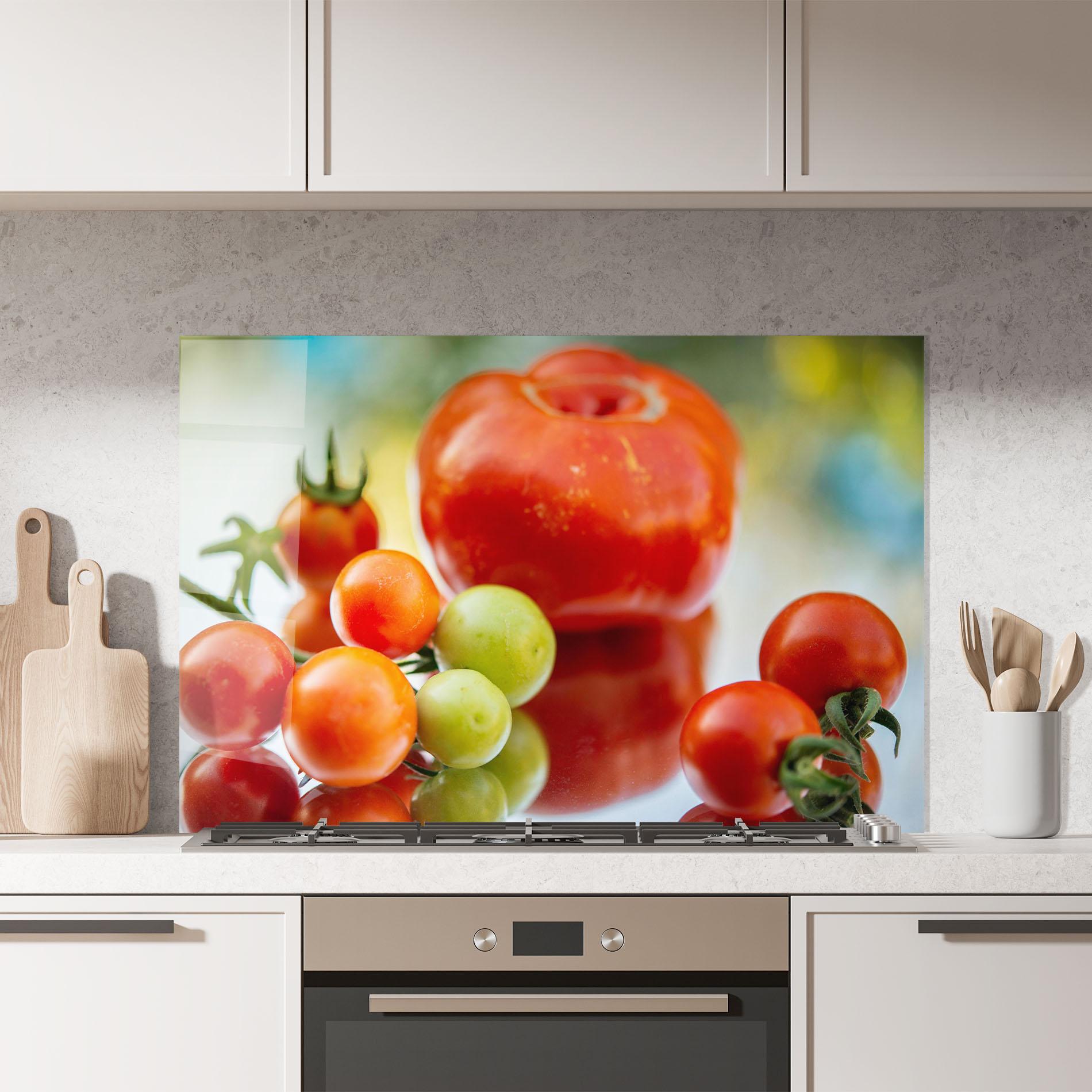 Küchenrückwand Glas Small Tomatoes mockup 7