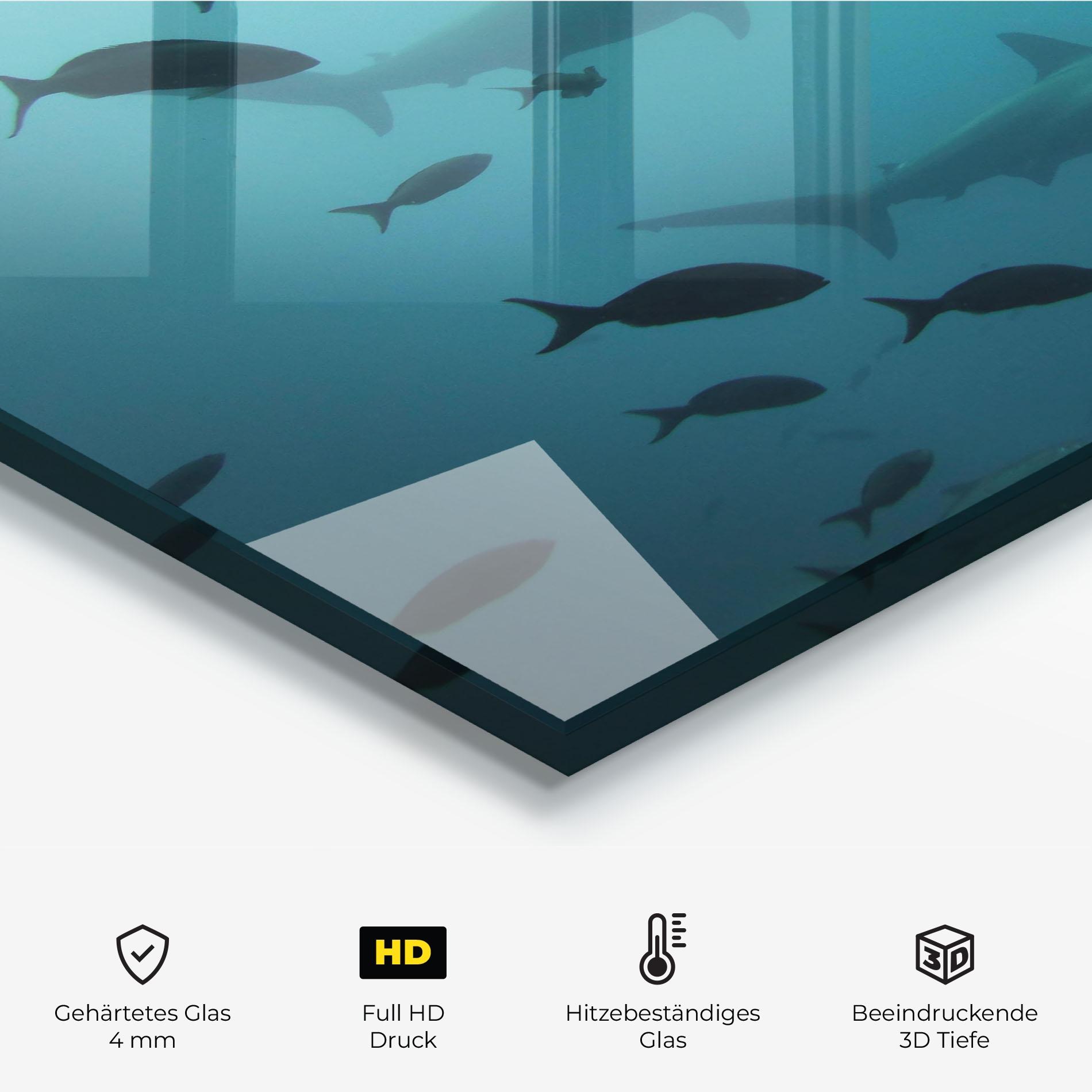 Küchenrückwand Glas Fish Shilouette mockup 2