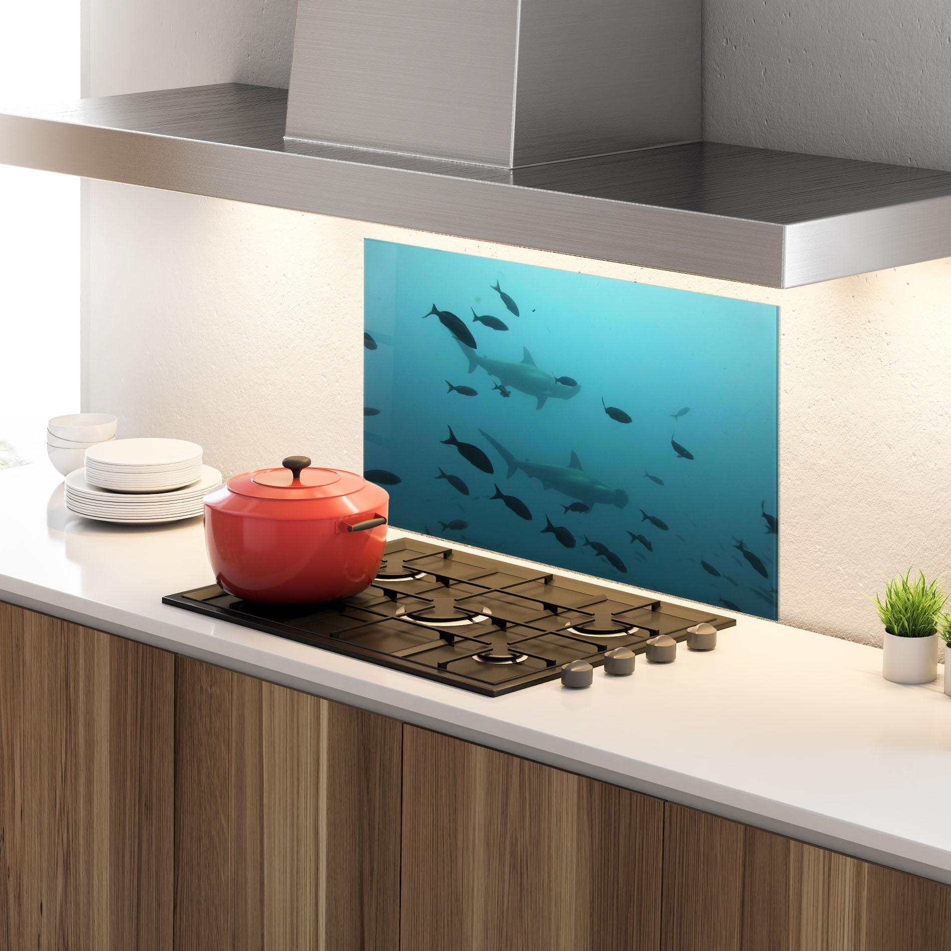 Küchenrückwand Glas Fish Shilouette mockup 4