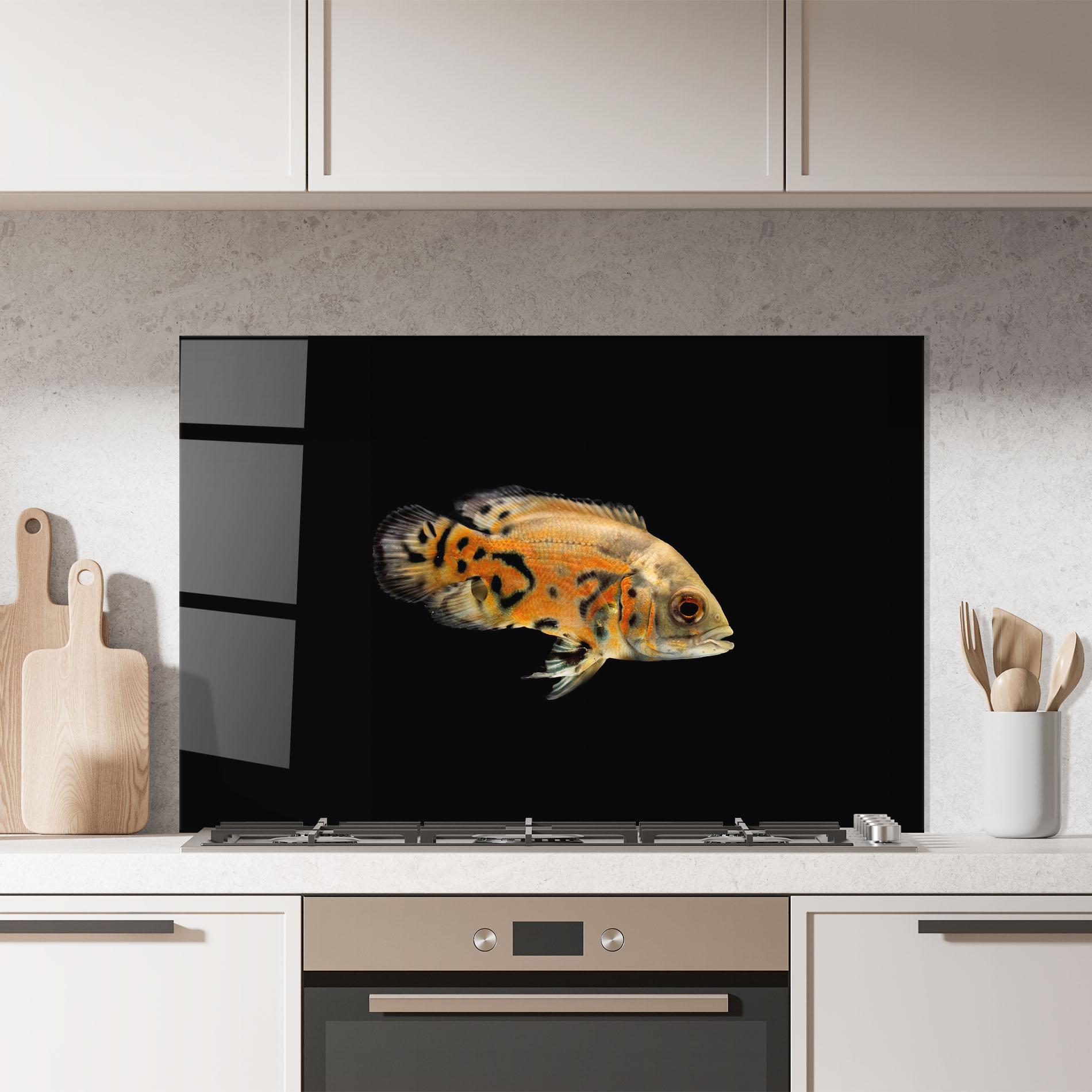 Küchenrückwand Glas Cute Brown Fish mockup 7