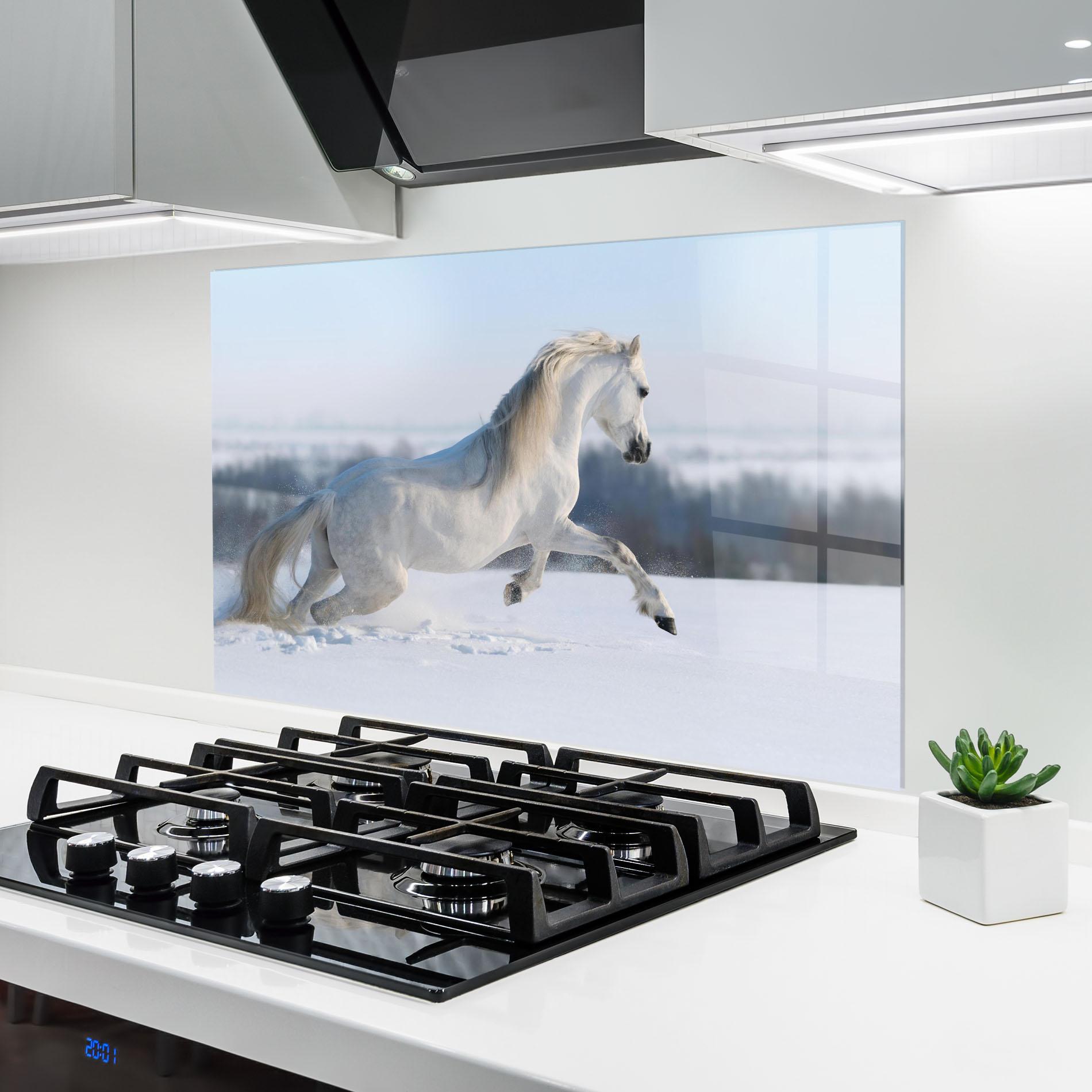 Küchenrückwand Glas Snow Horse Running mockup 6