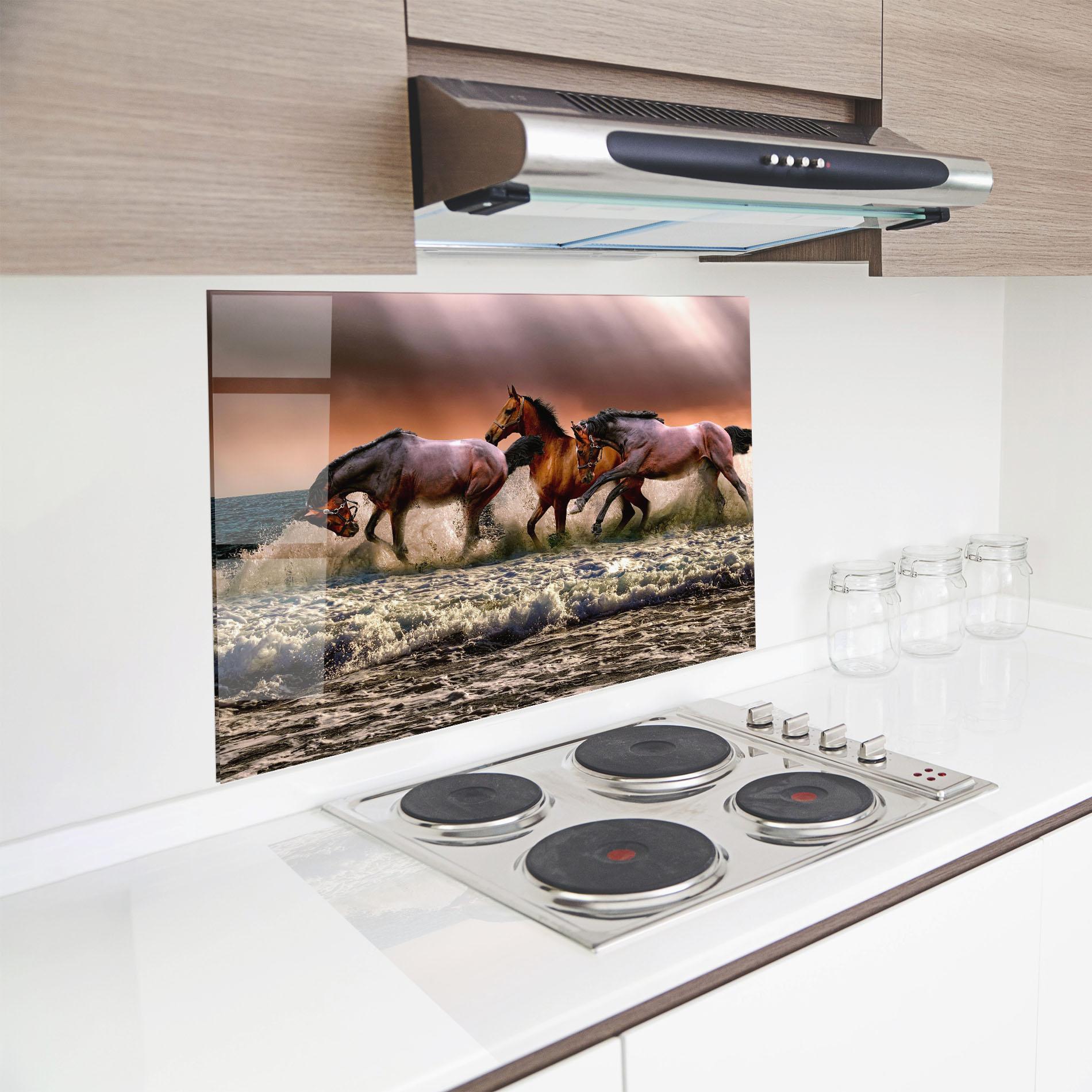Küchenrückwand Glas Horse In Sea mockup 8