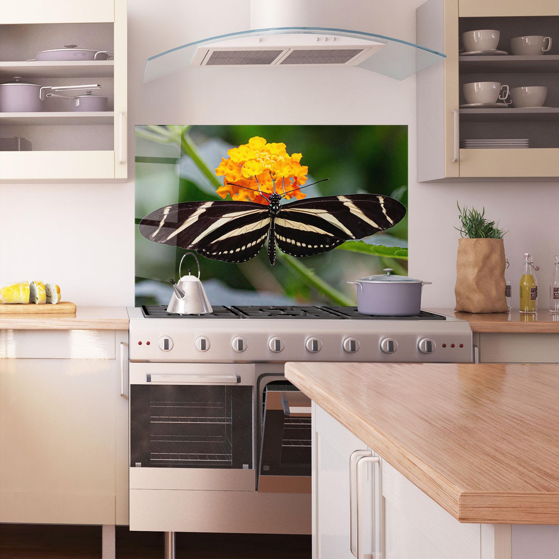 Küchenrückwand Glas Big Wings Butterfly mockup 1
