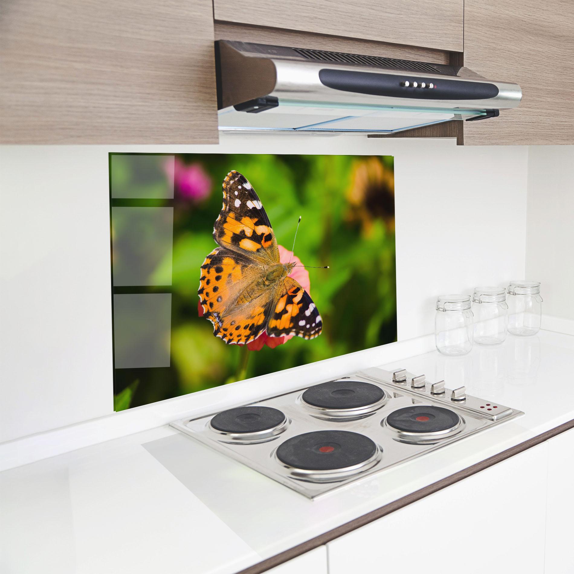 Küchenrückwand Glas Butterfly On Flower mockup 8