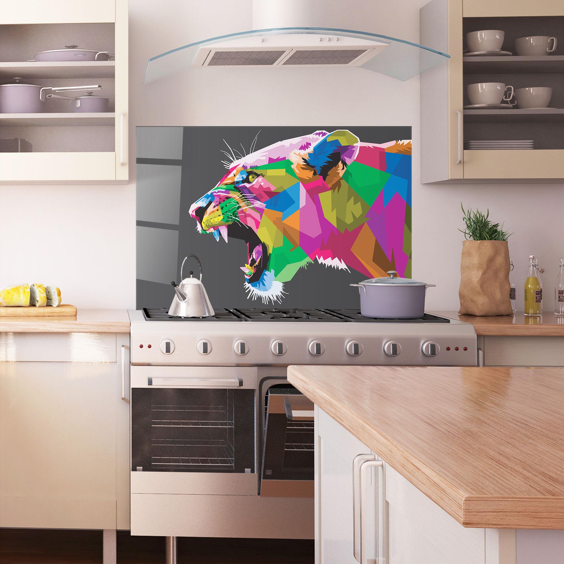 Küchenrückwand Glas Female Lion Head mockup 1