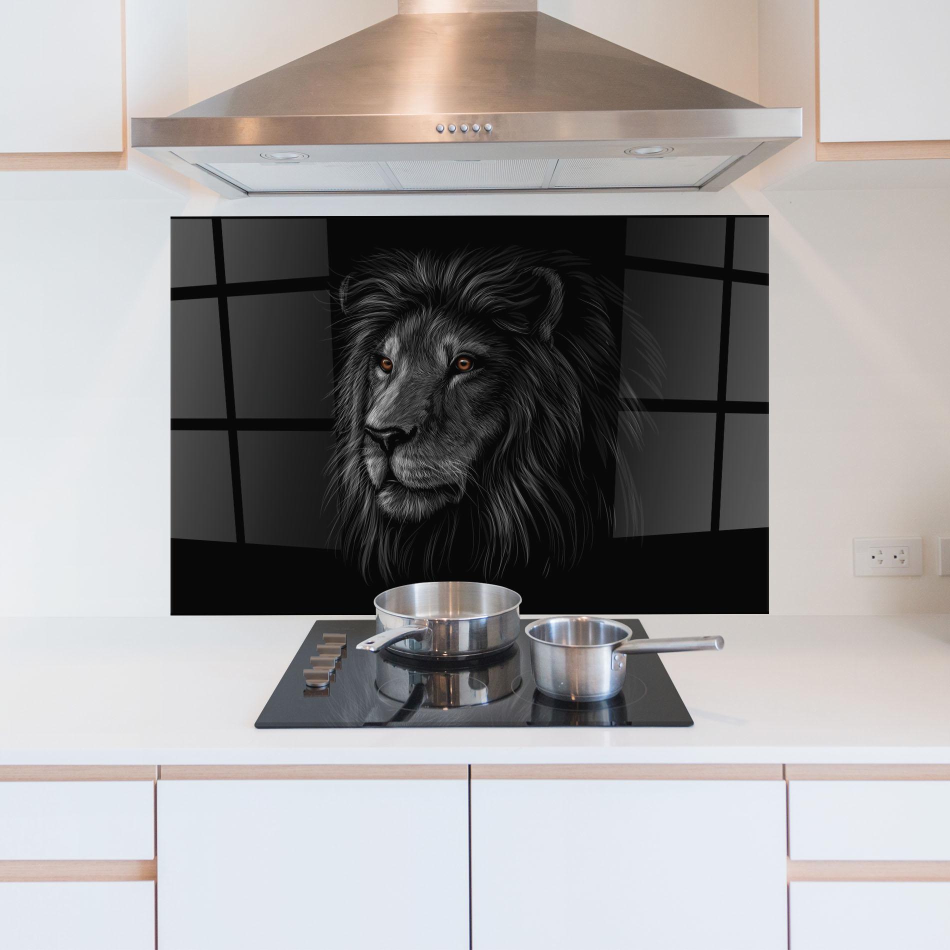 Küchenrückwand Glas Lion In Shadow mockup 5