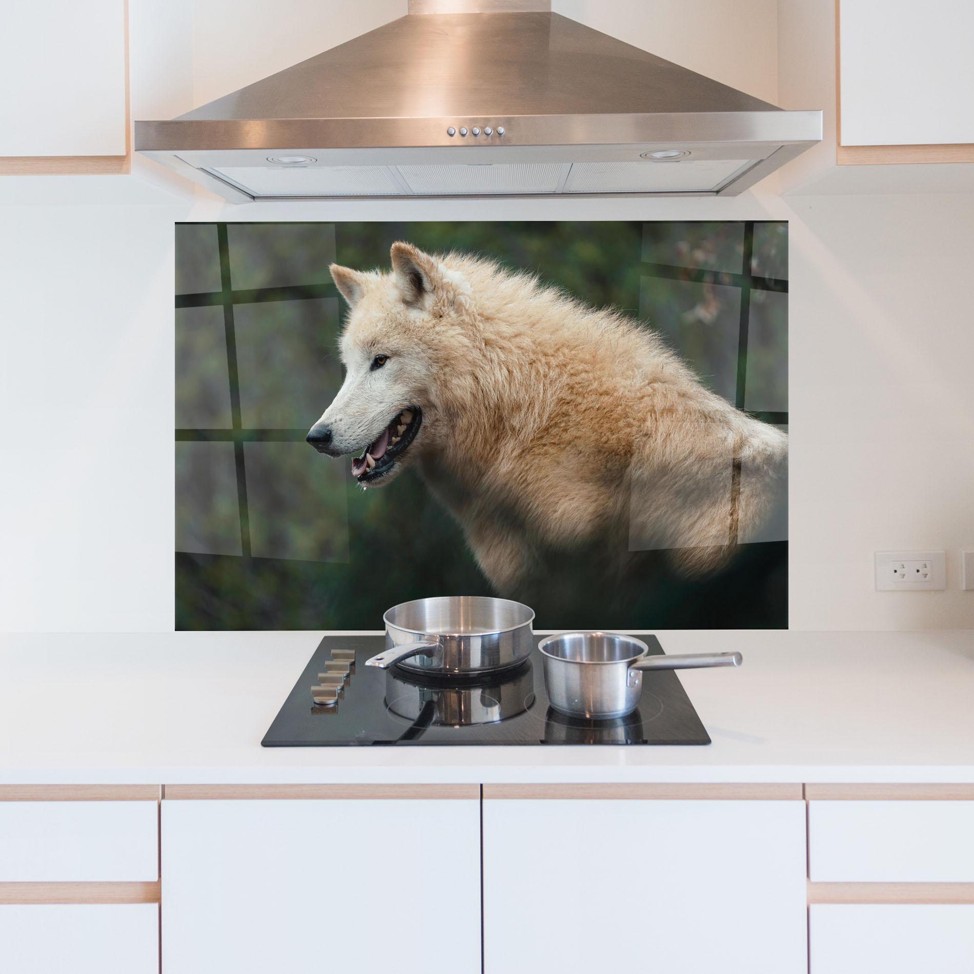 Küchenrückwand Glas White Alpha Wolf mockup 5