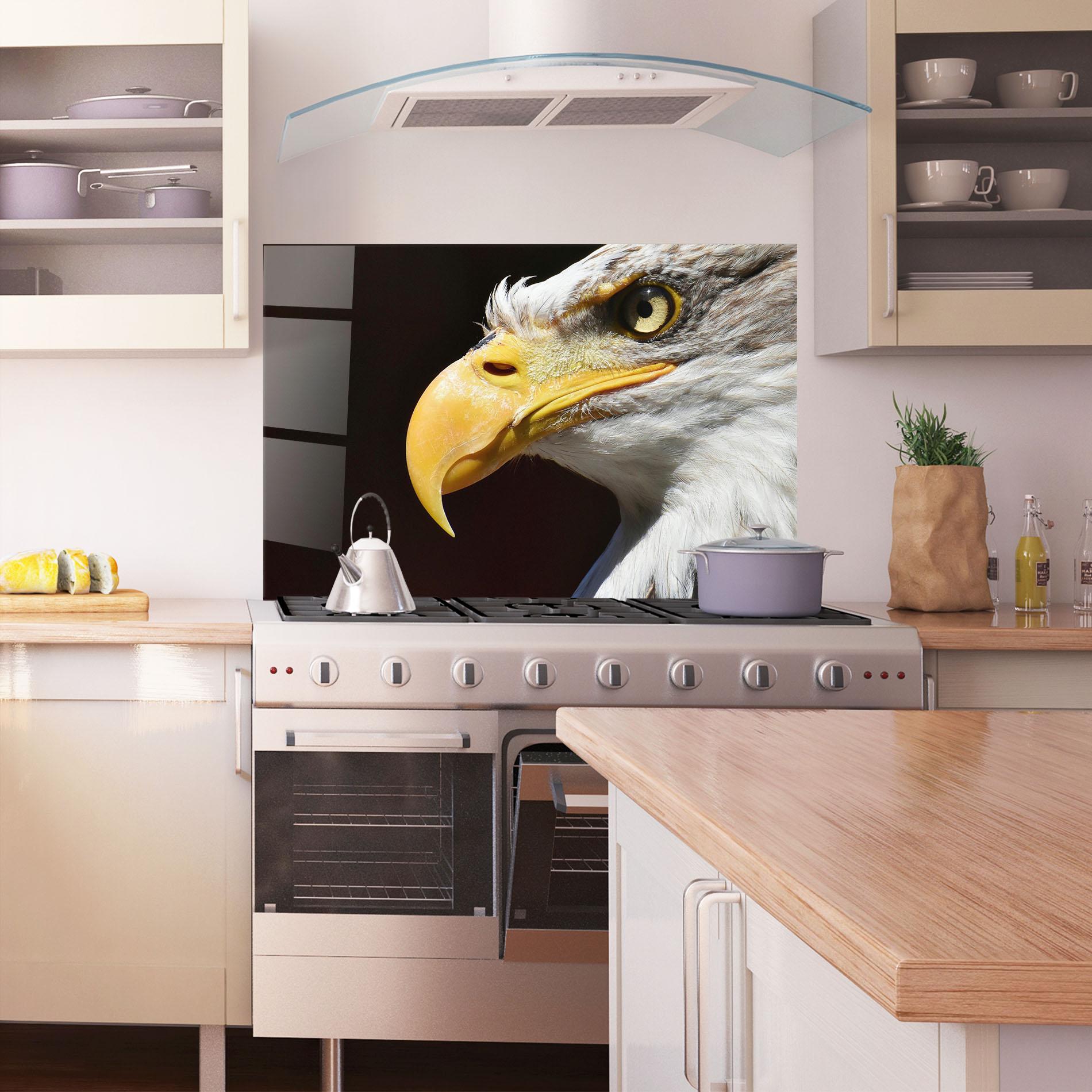 Küchenrückwand Glas Eagle Close Up mockup 1