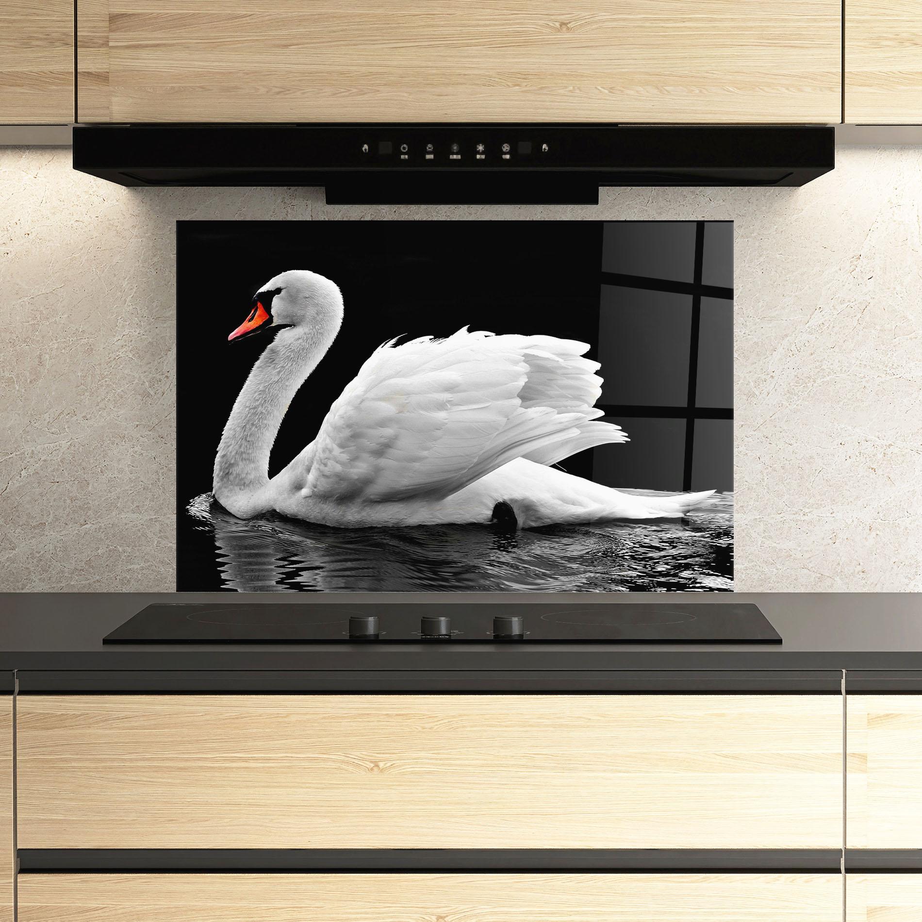 Küchenrückwand Glas Black And White Swan mockup 3