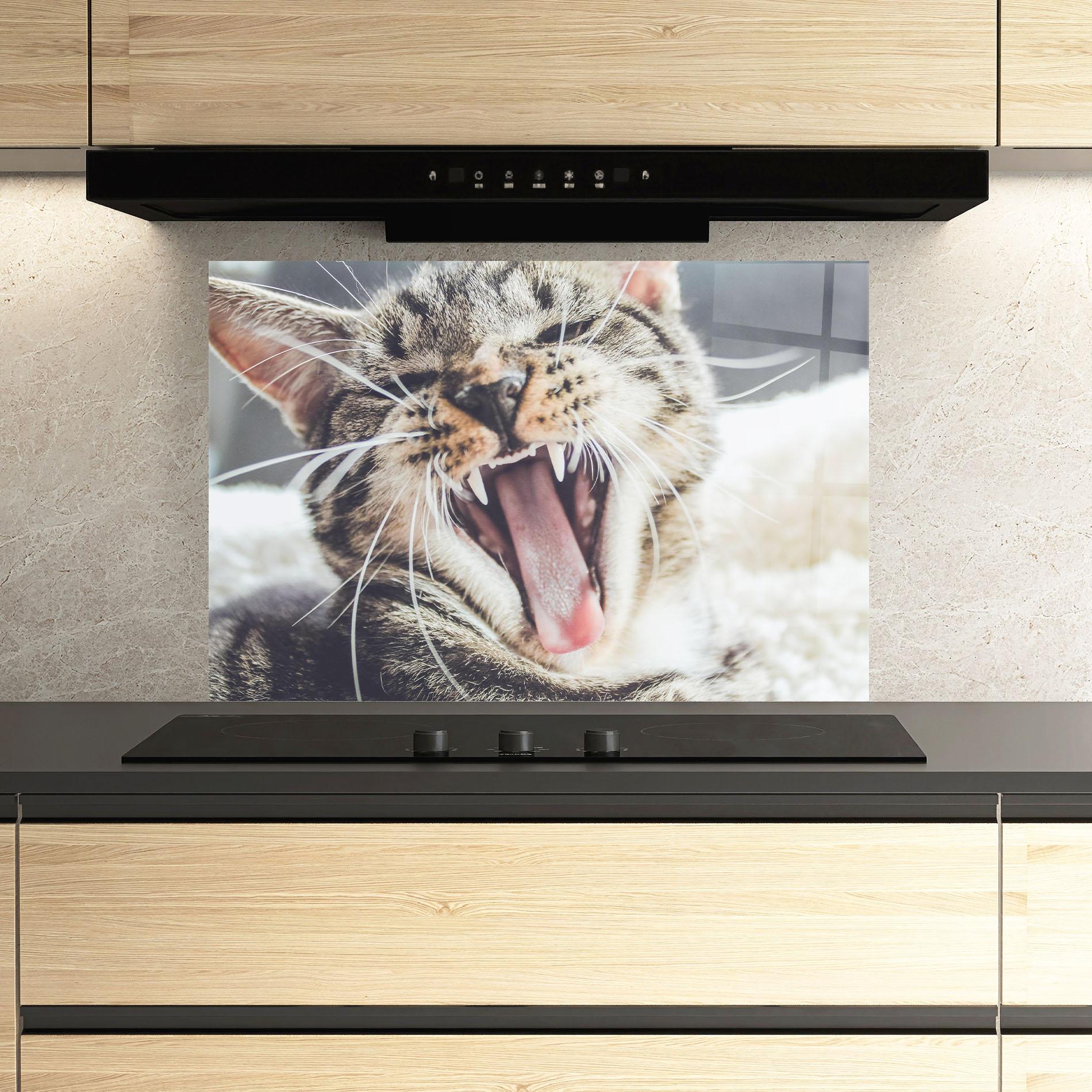 Küchenrückwand Glas Wroar Cat mockup 3