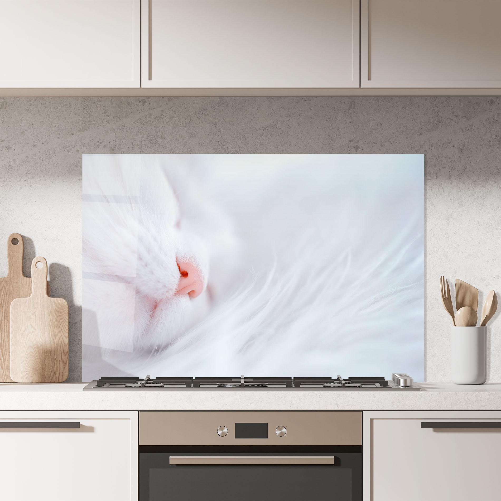 Küchenrückwand Glas Dreamy White Cat mockup 7