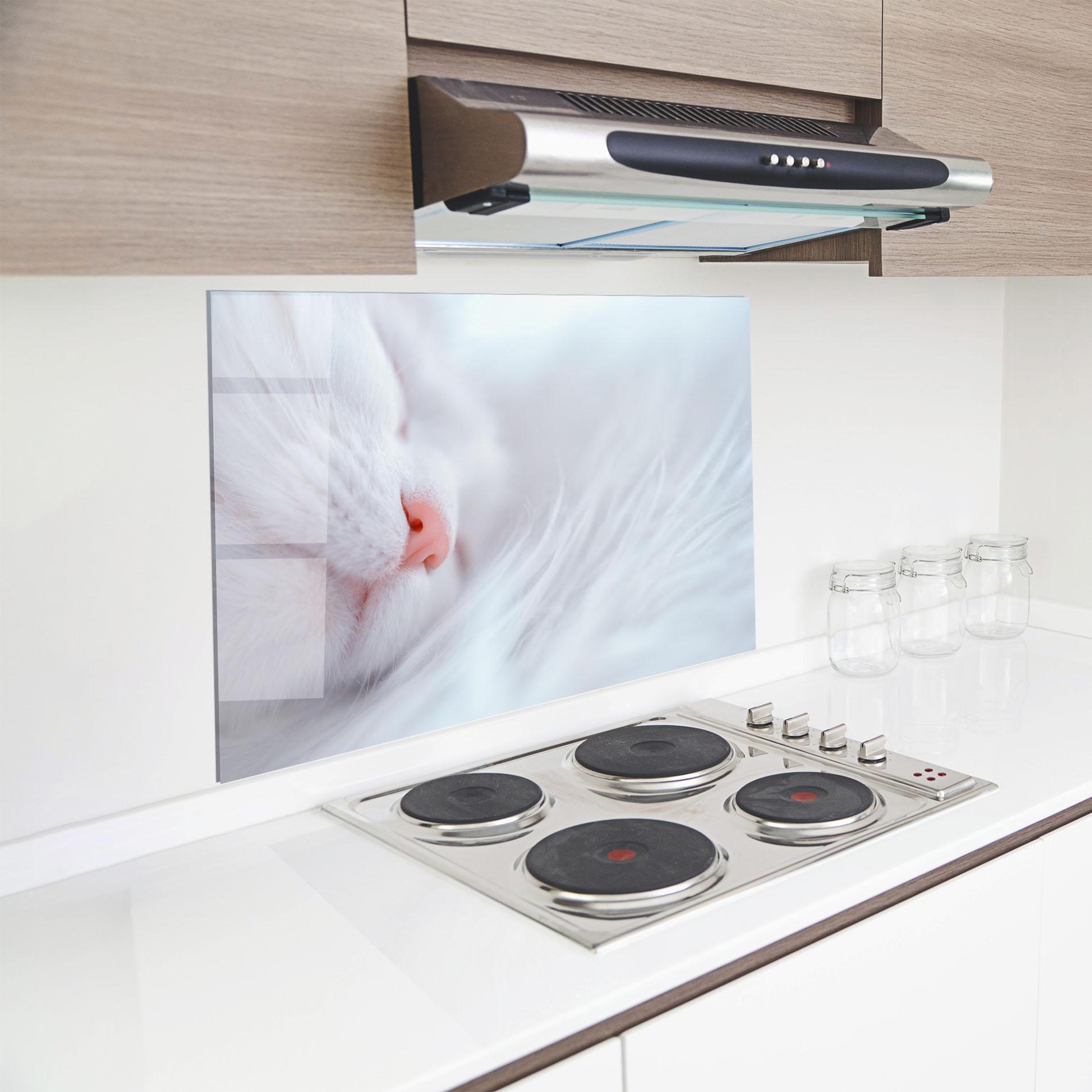 Küchenrückwand Glas Dreamy White Cat mockup 8