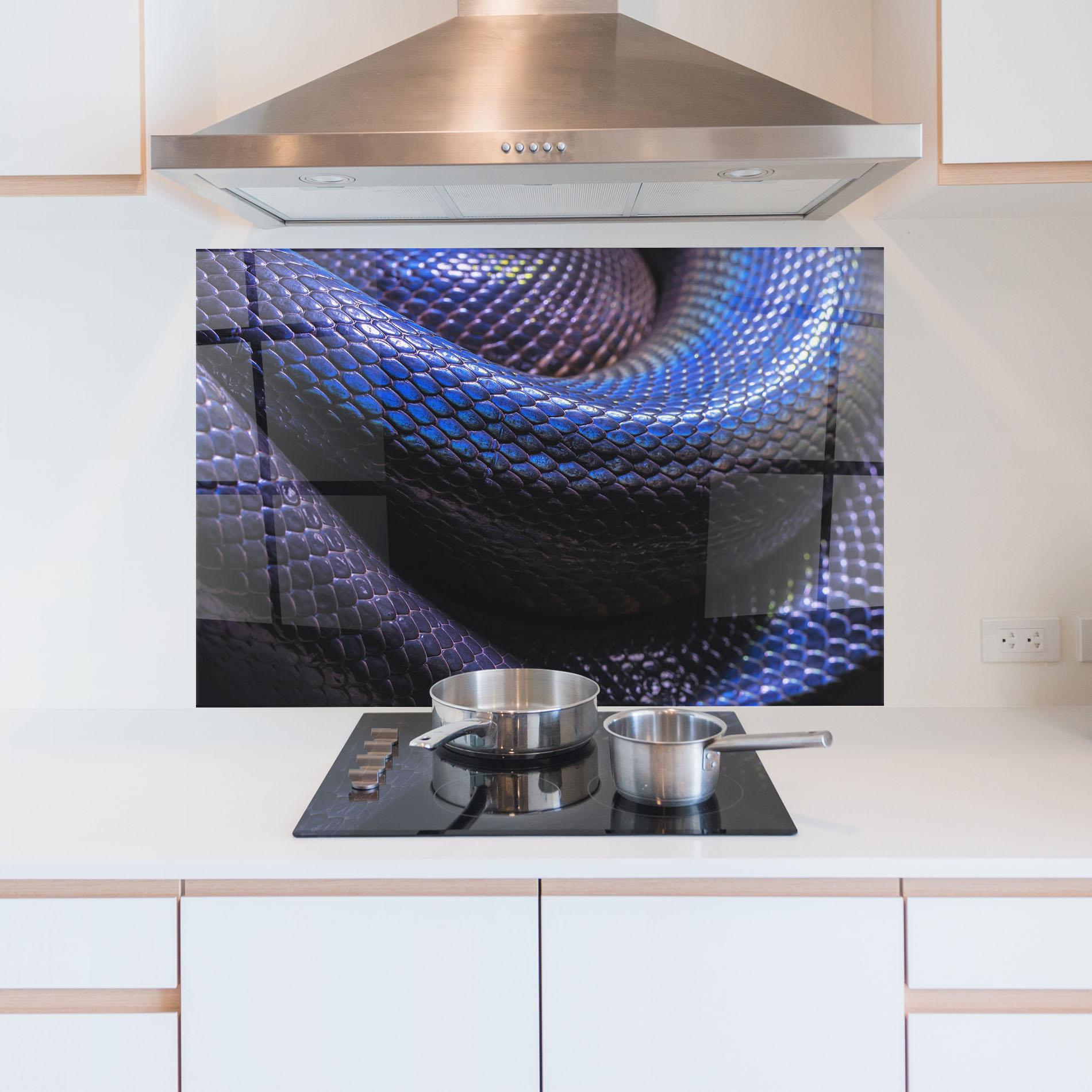 Küchenrückwand Glas Snake Skin mockup 5