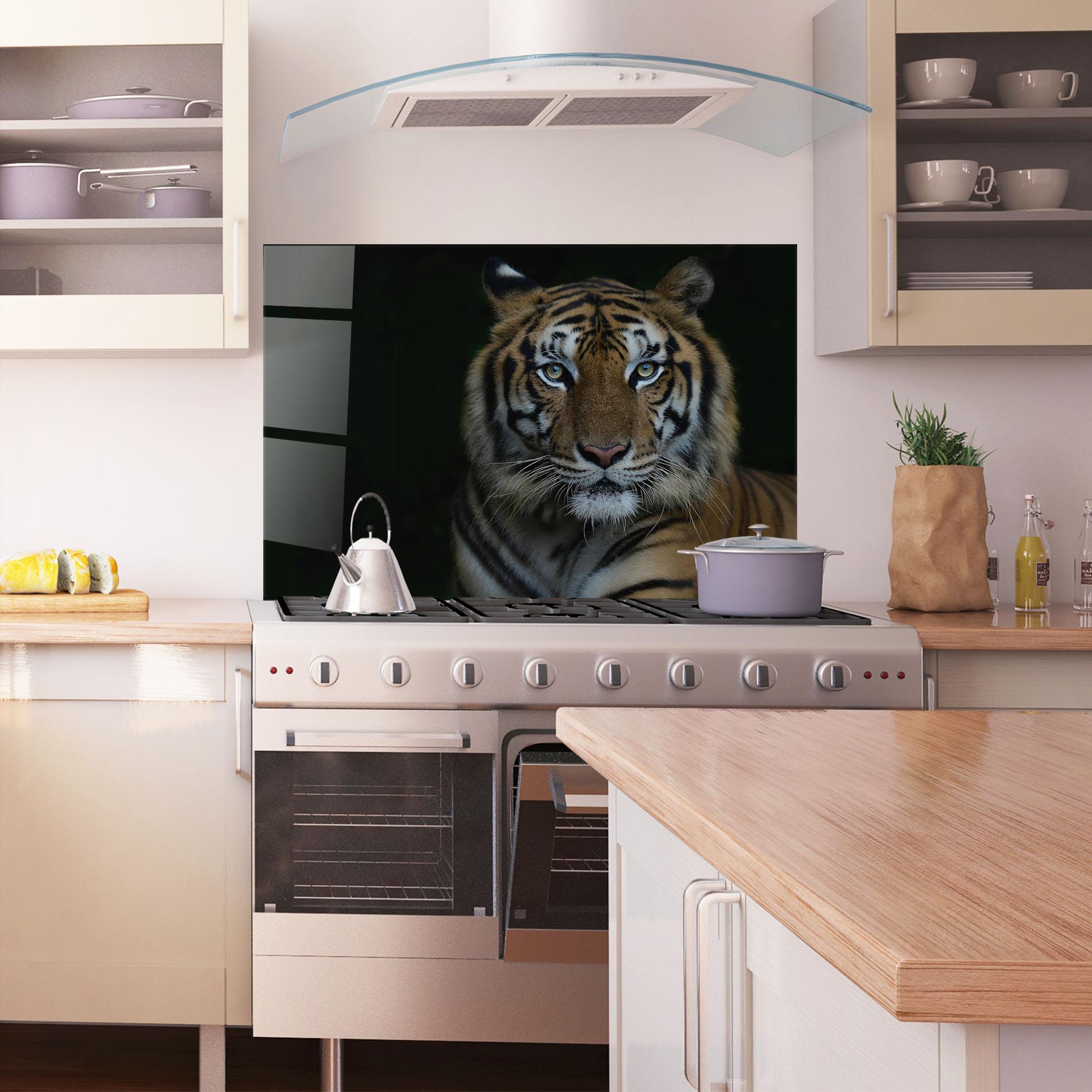 Küchenrückwand Glas Close Up Tiger mockup 1