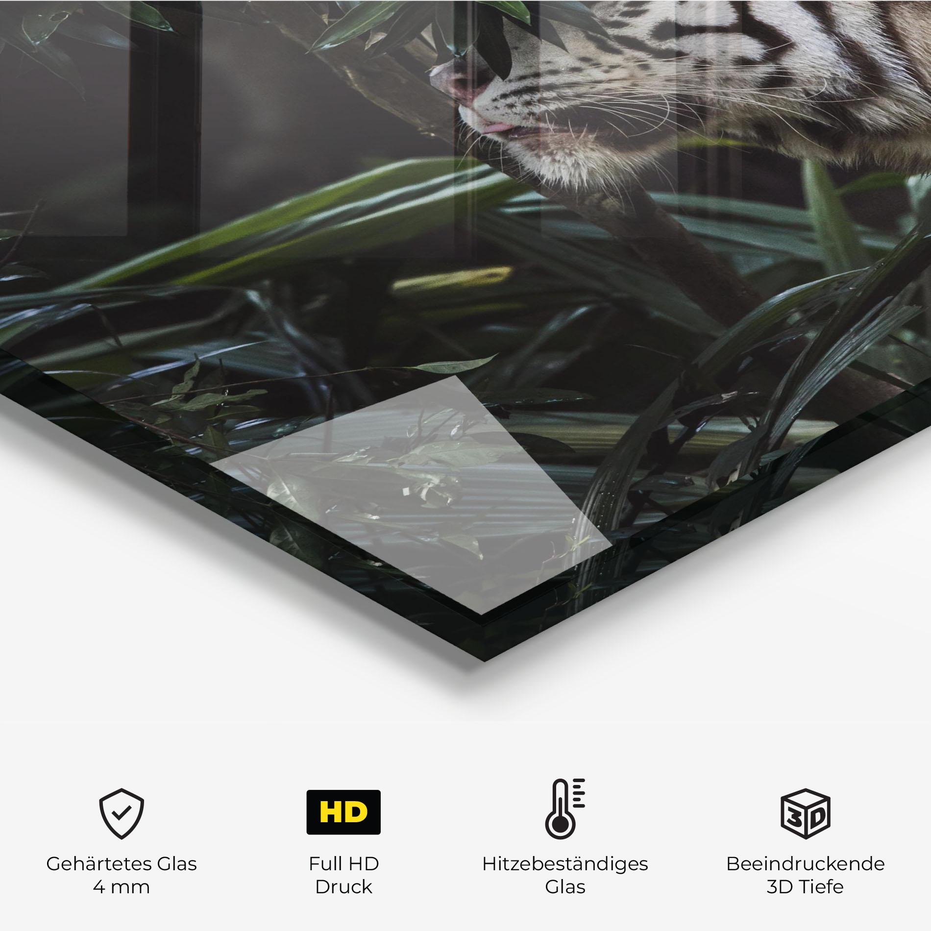 Küchenrückwand Glas White Tiger mockup 2