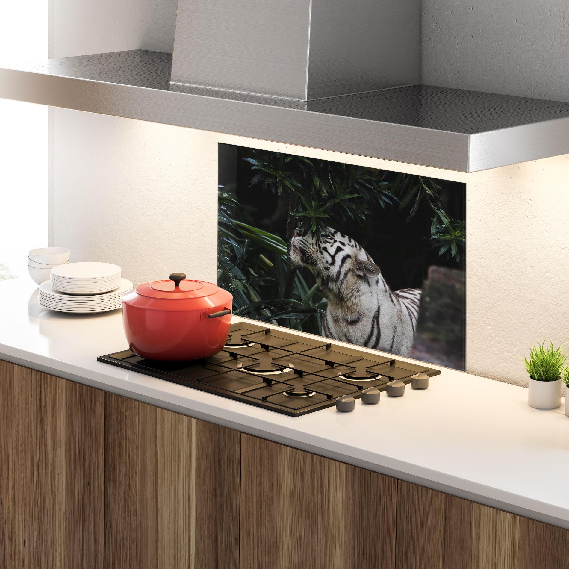 Küchenrückwand Glas White Tiger mockup 4