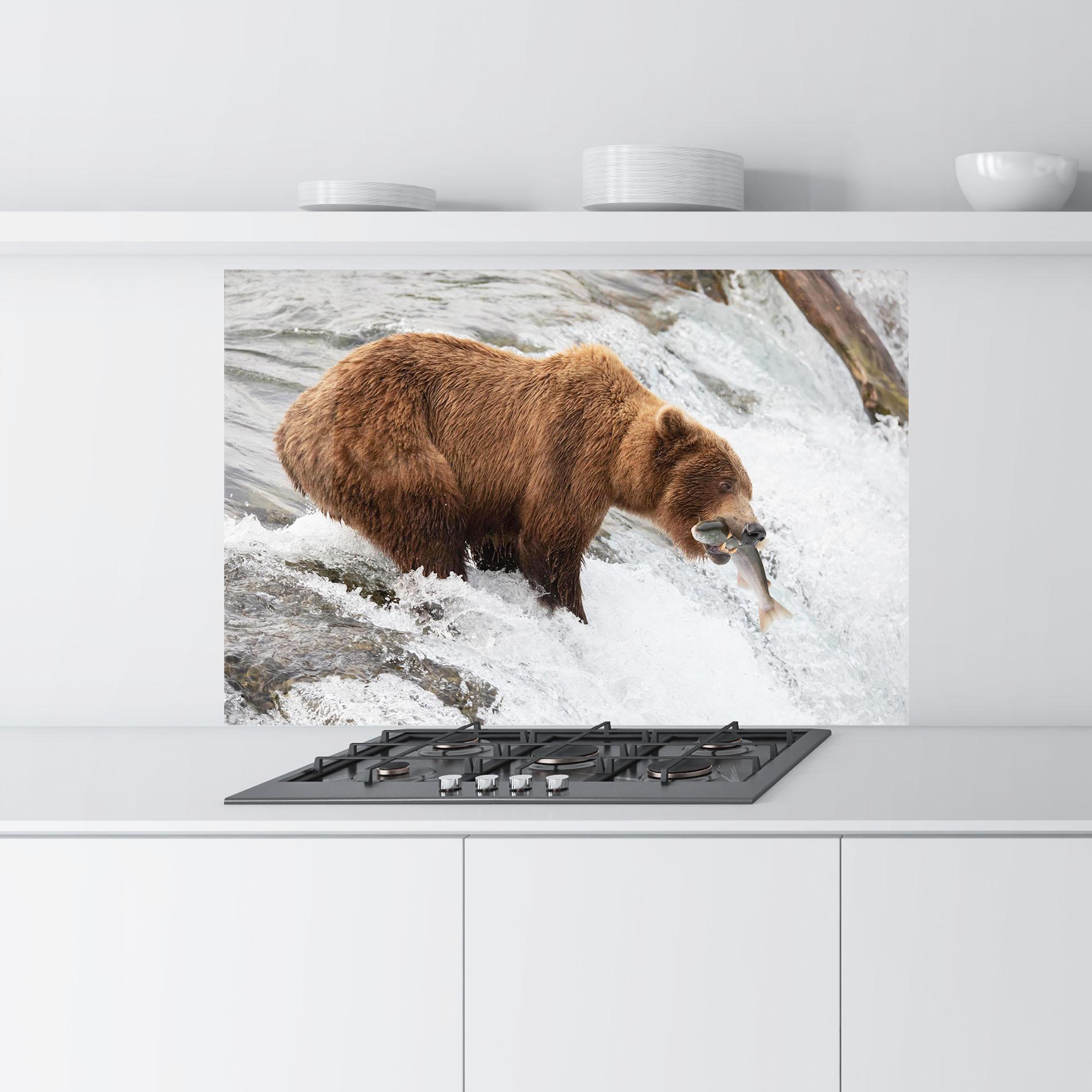Küchenrückwand Glas Bear Hunting mockup 9