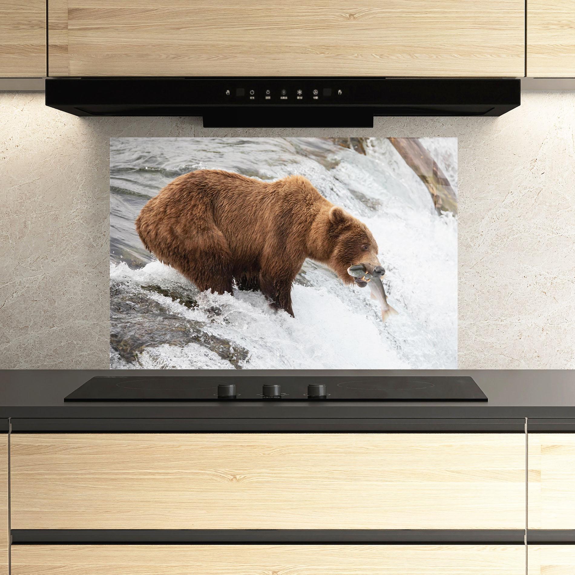 Küchenrückwand Glas Bear Hunting mockup 3