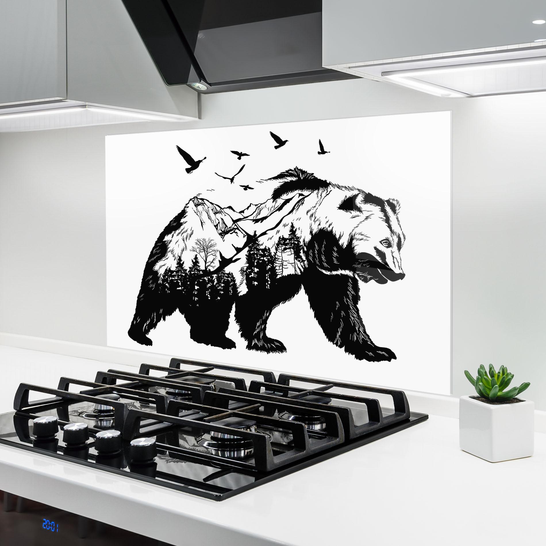 Küchenrückwand Glas Mountain Bear mockup 6